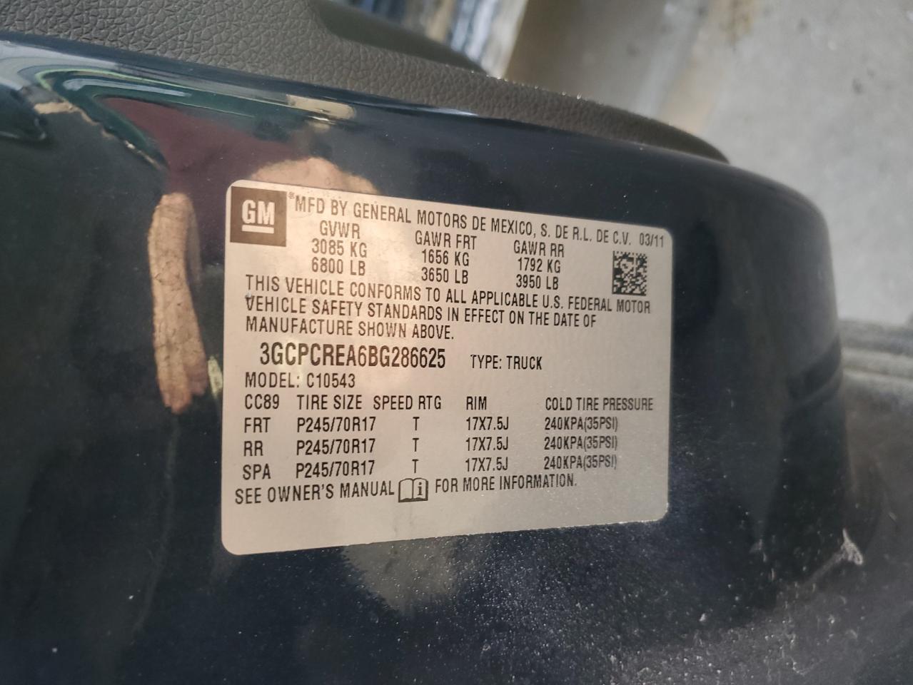 2011 Chevrolet Silverado - Image 12