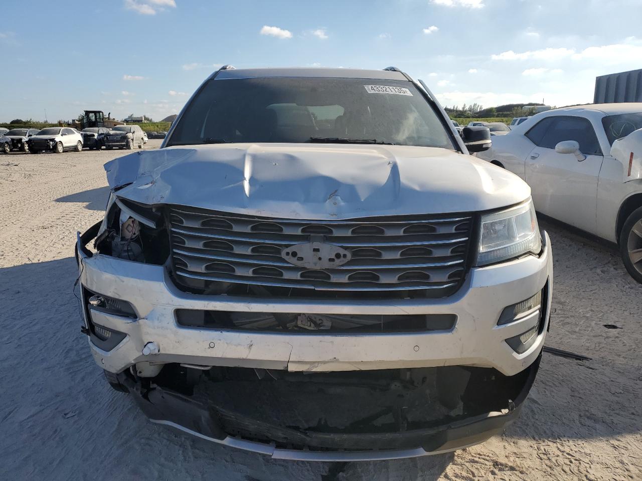 2017 Ford Explorer - Image 5