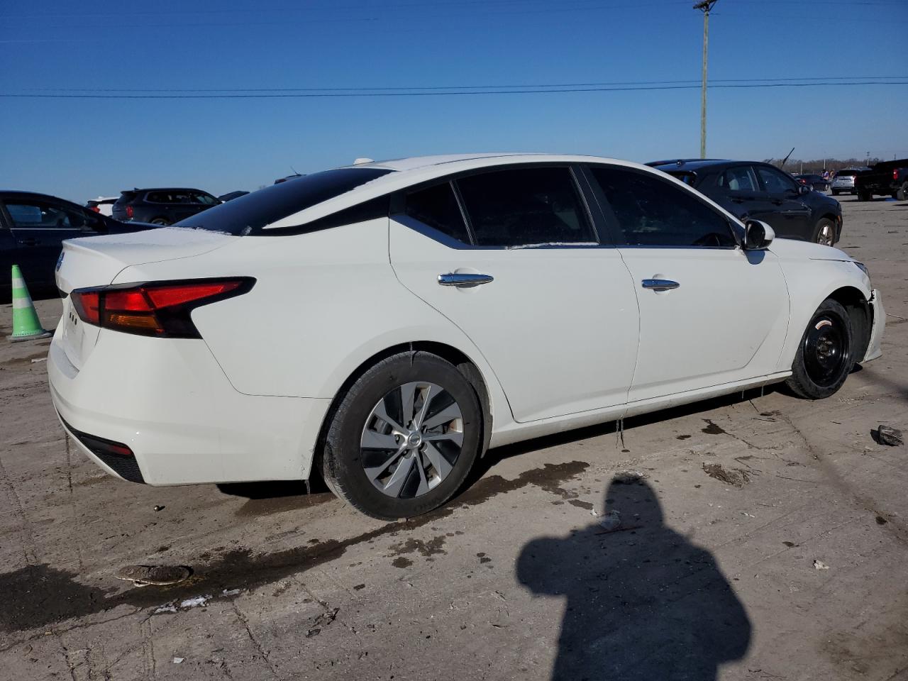 2020 Nissan Altima - Image 3