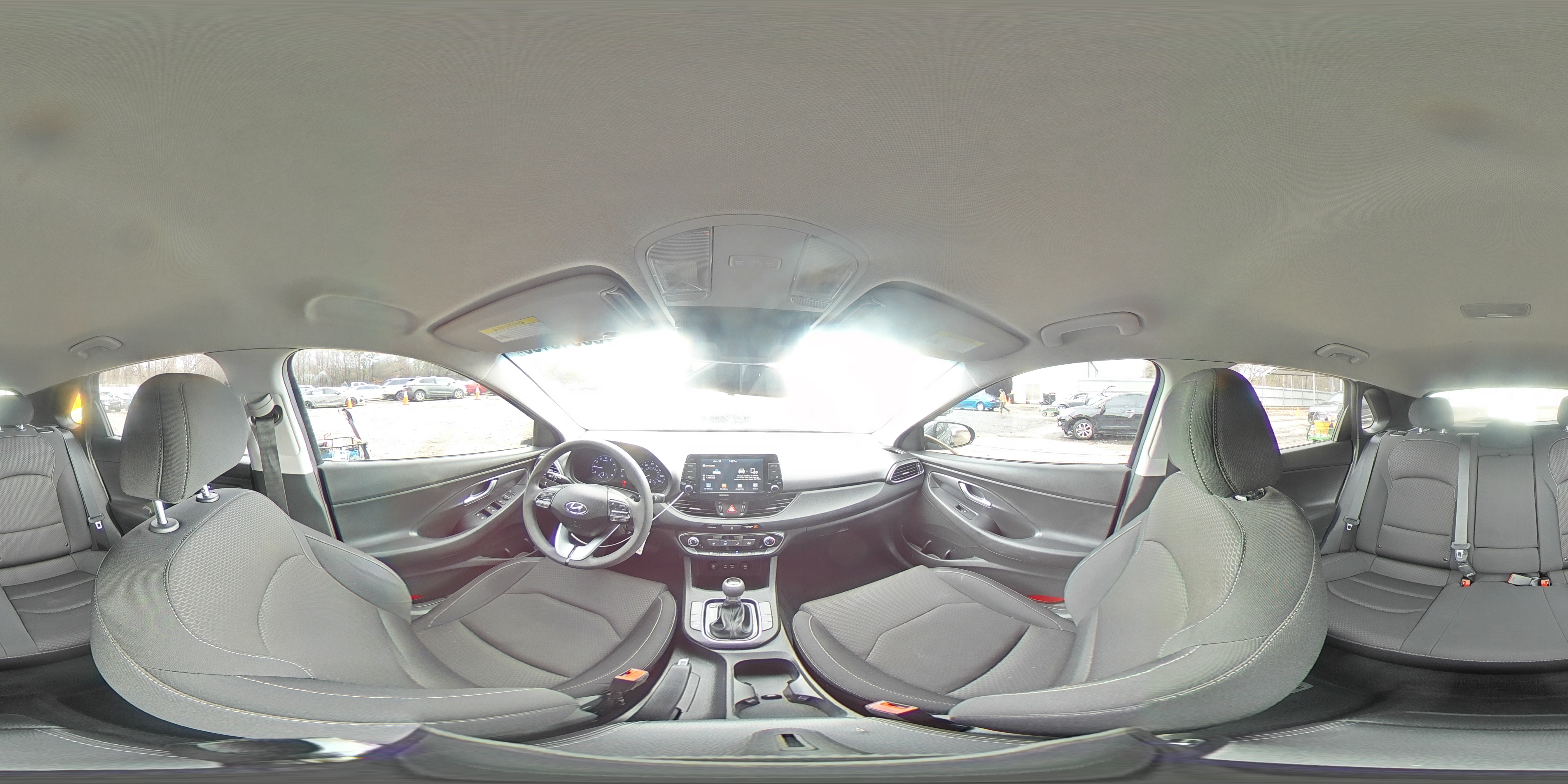 2018 Hyundai Elantra - Image 15