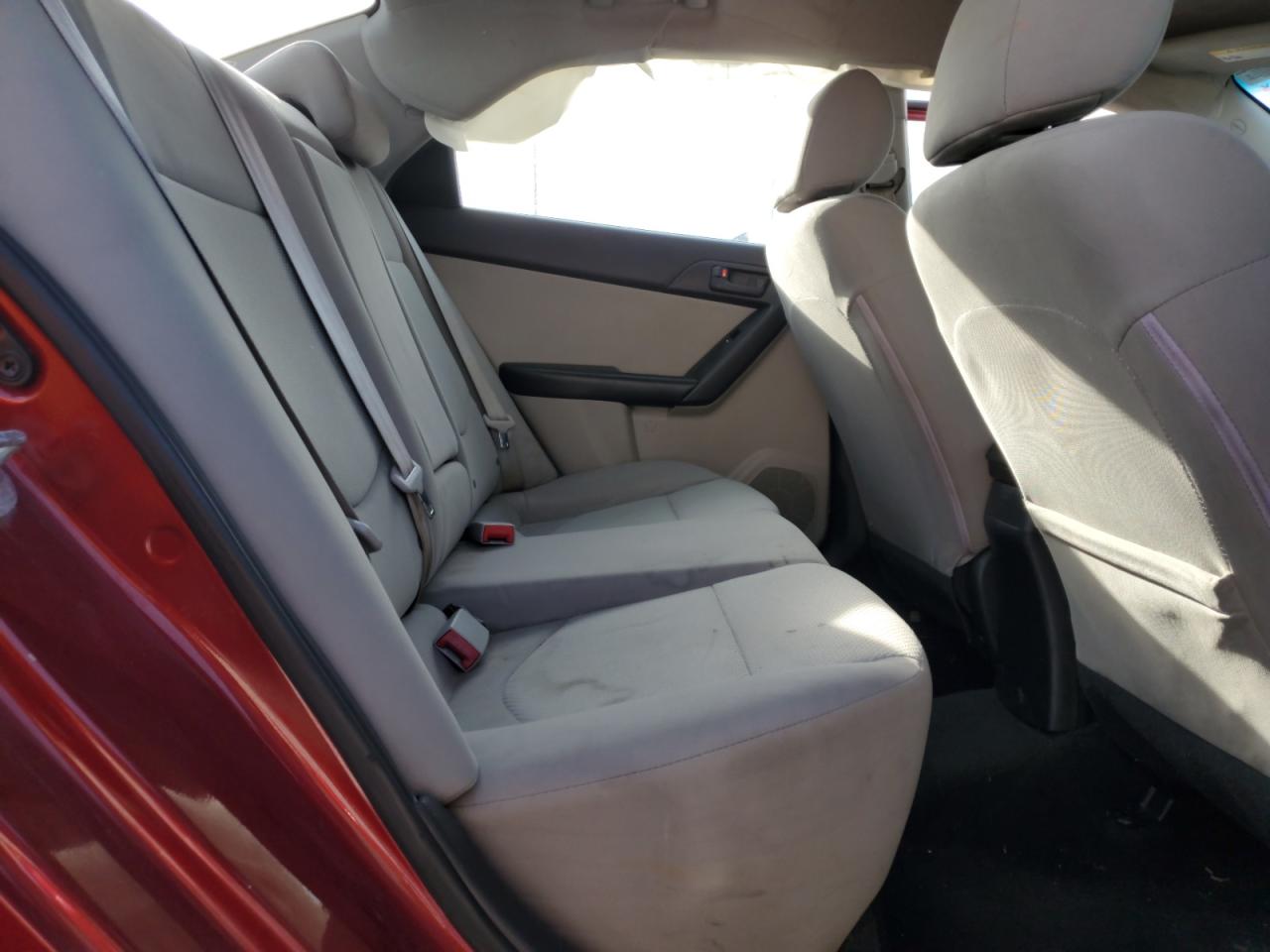 2010 Kia Forte - Image 10