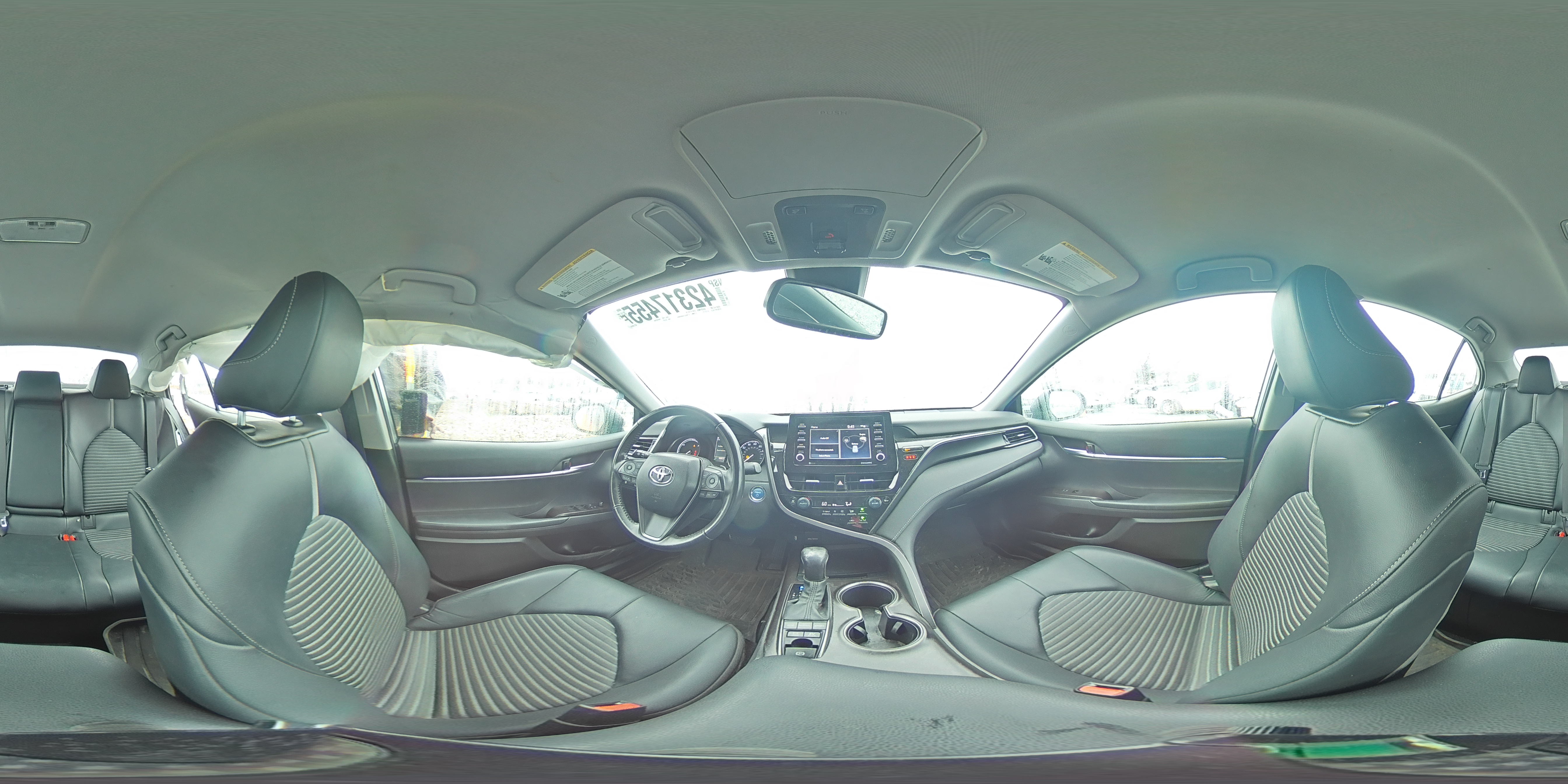 2022 Toyota Camry - Image 12