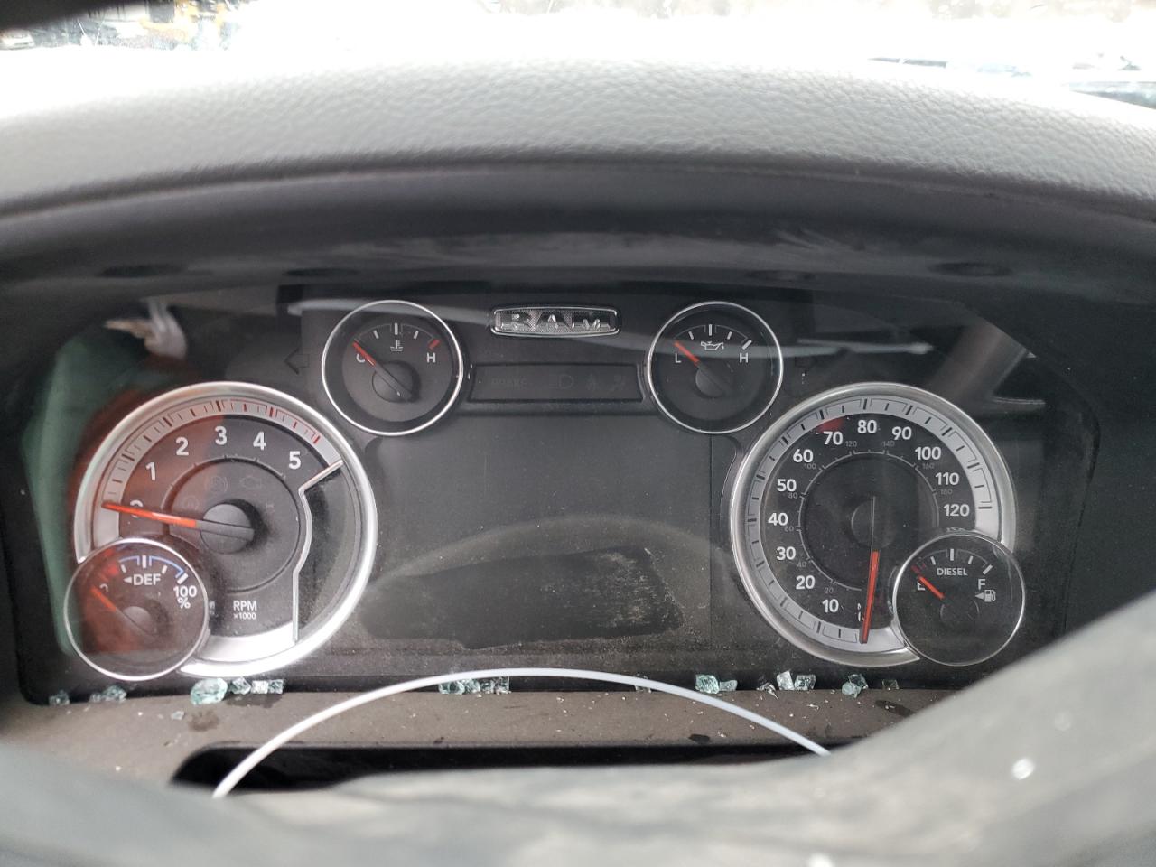 2018 RAM 3500 - Image 9