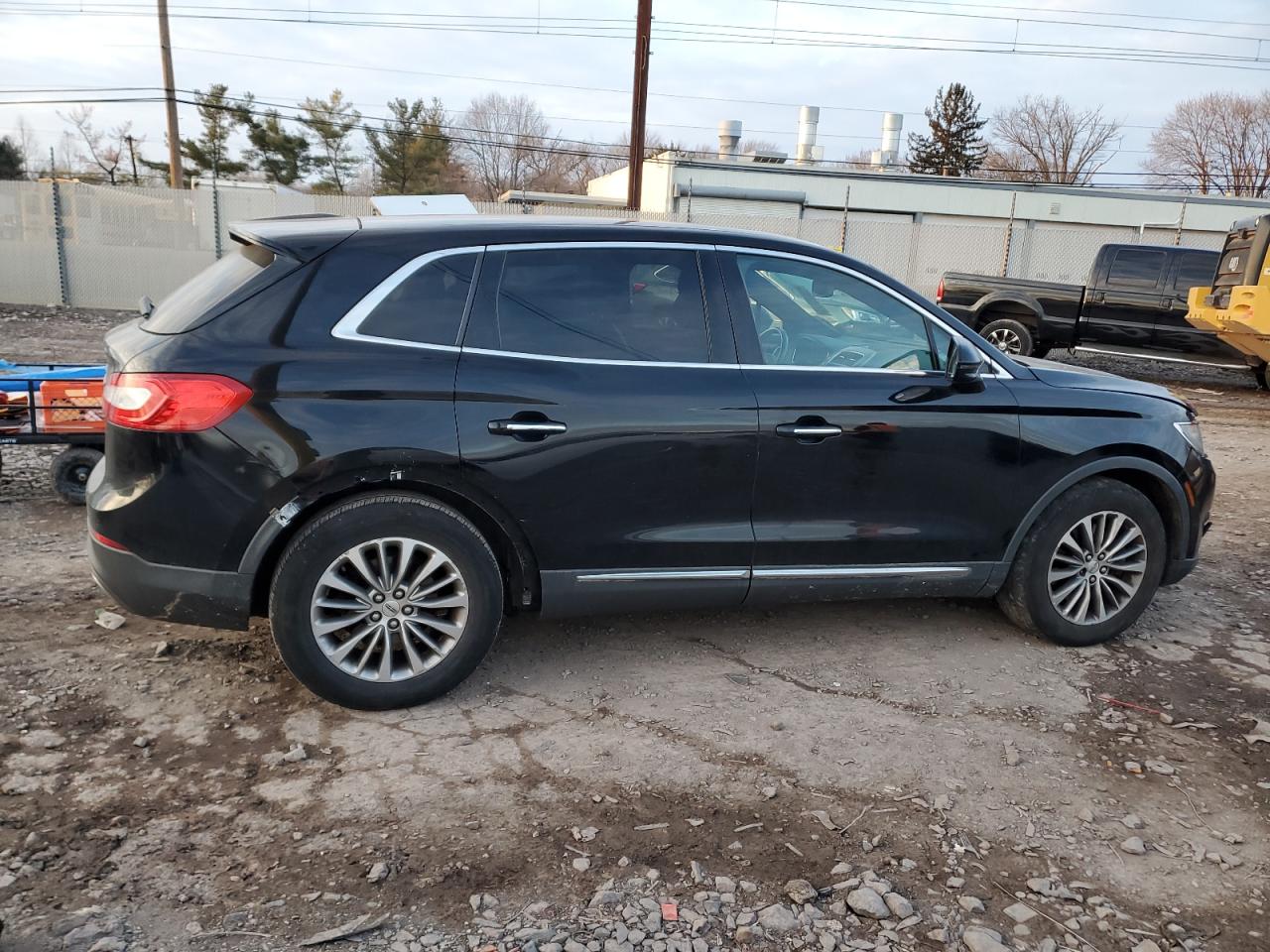 2016 Lincoln MKX - Image 3