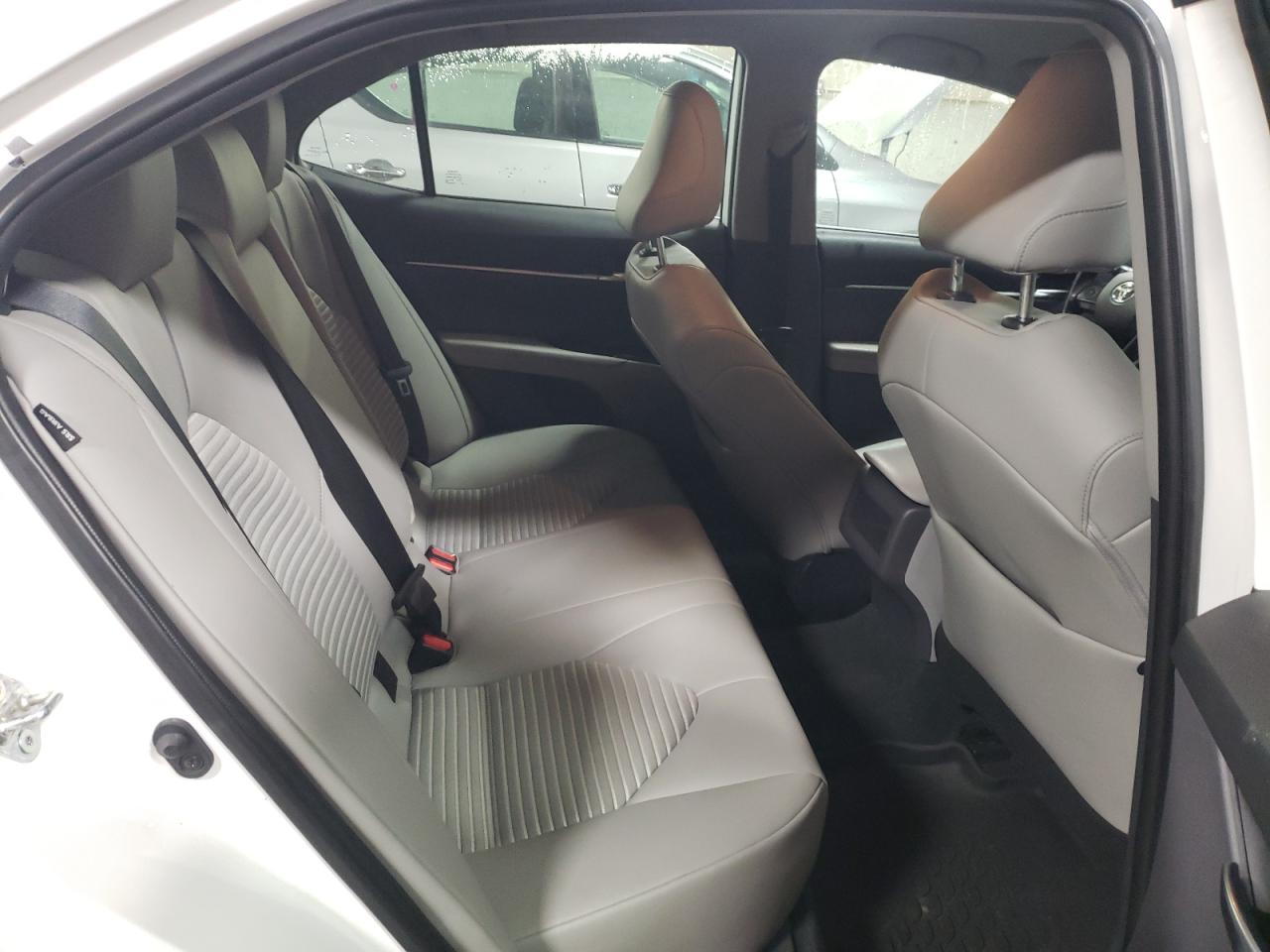 2022 Toyota Camry - Image 10