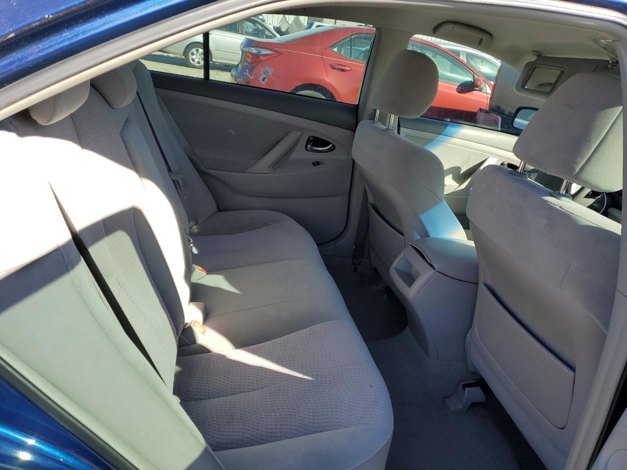 2011 Toyota Camry - Image 10