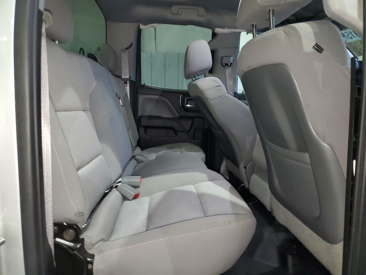 2015 Chevrolet Silverado - Image 10