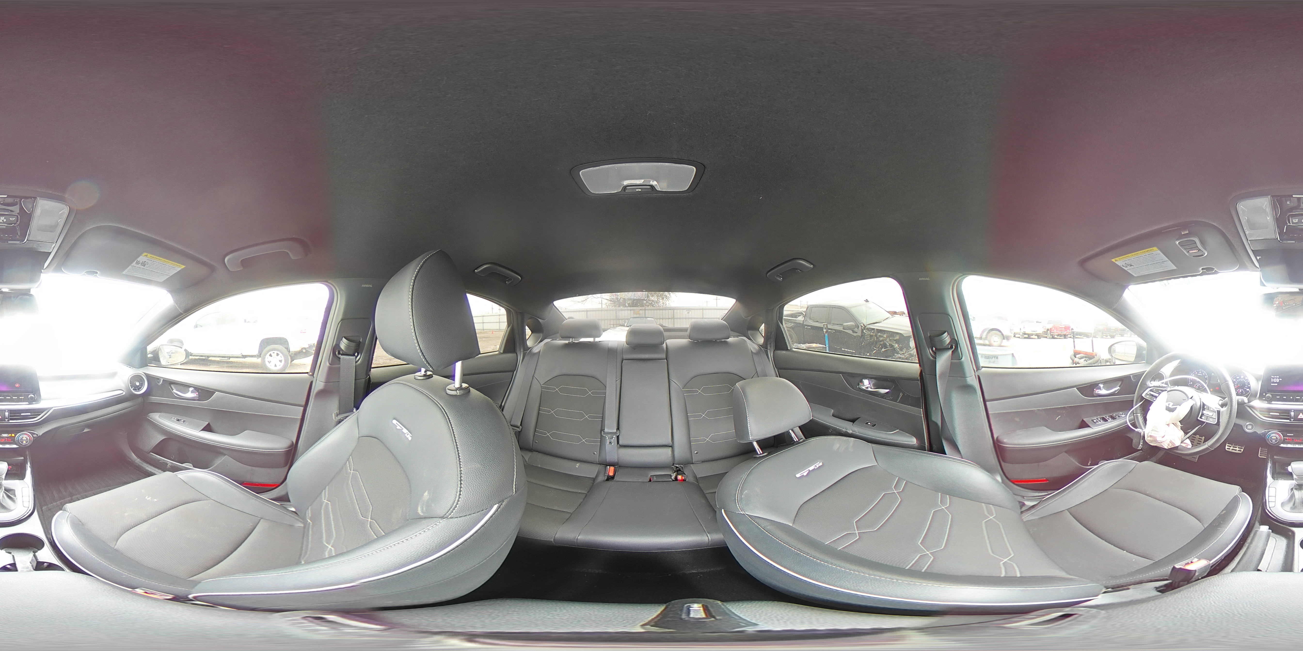 2023 Kia Forte - Image 13