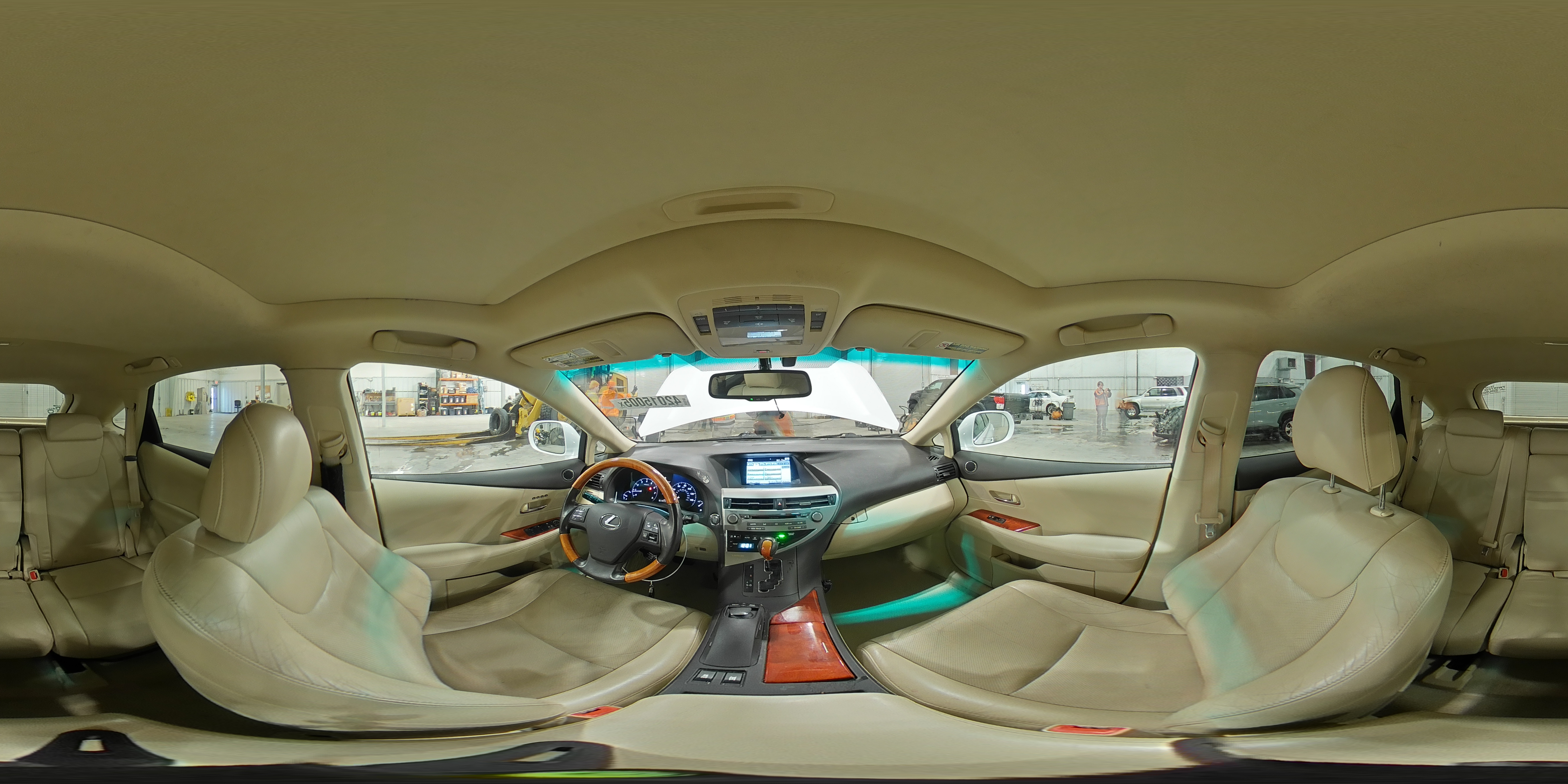 2010 Lexus RX - Image 13