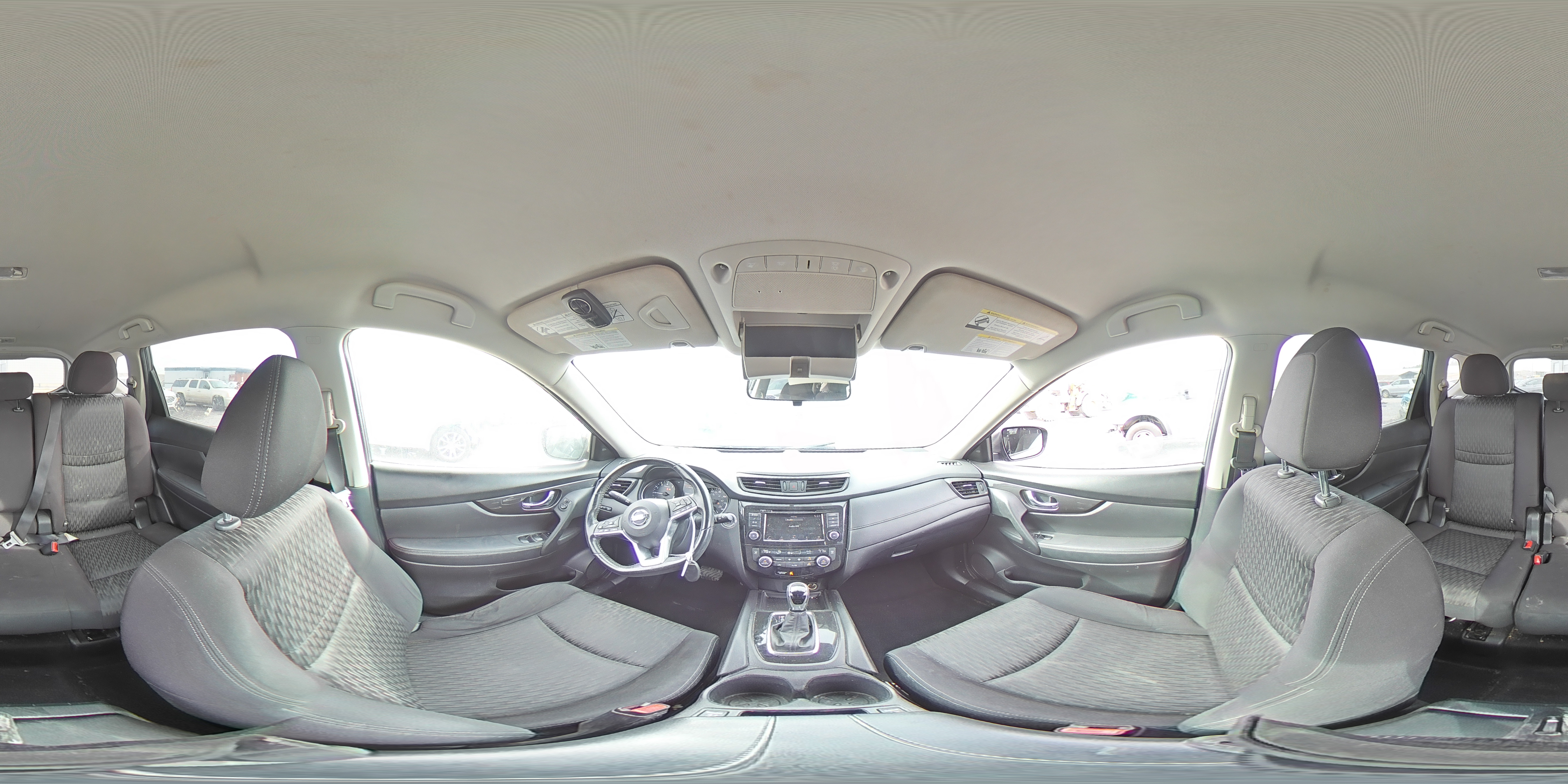 2018 Nissan Rogue - Image 16