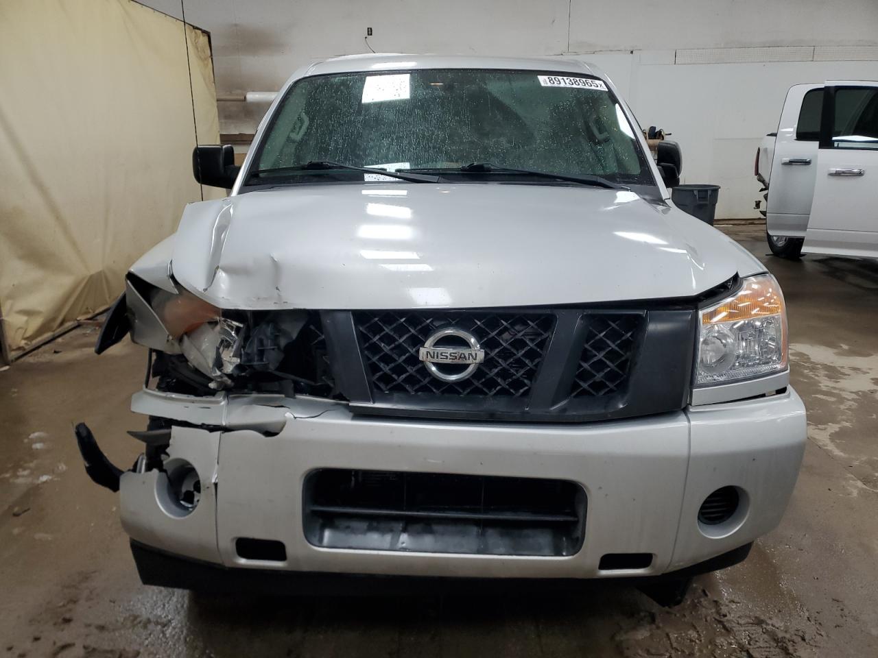 2014 Nissan Titan - Image 5