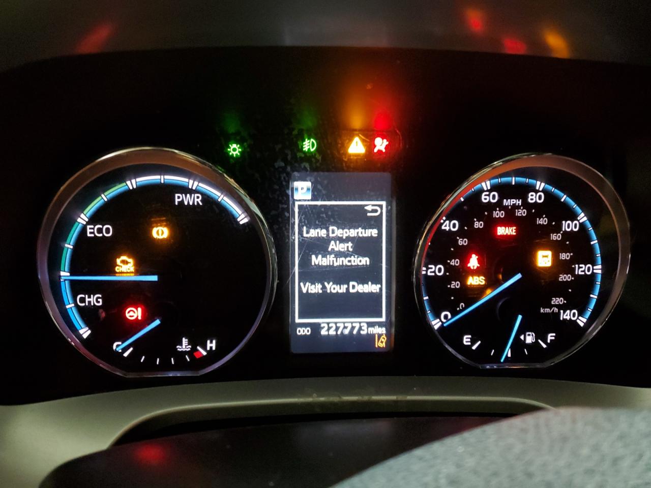 2018 Toyota RAV 4 - Image 9