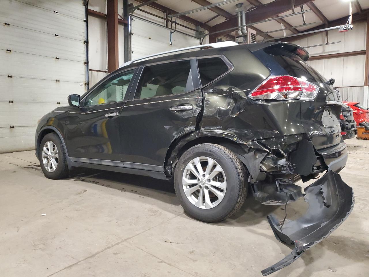 2015 Nissan Rogue - Image 2