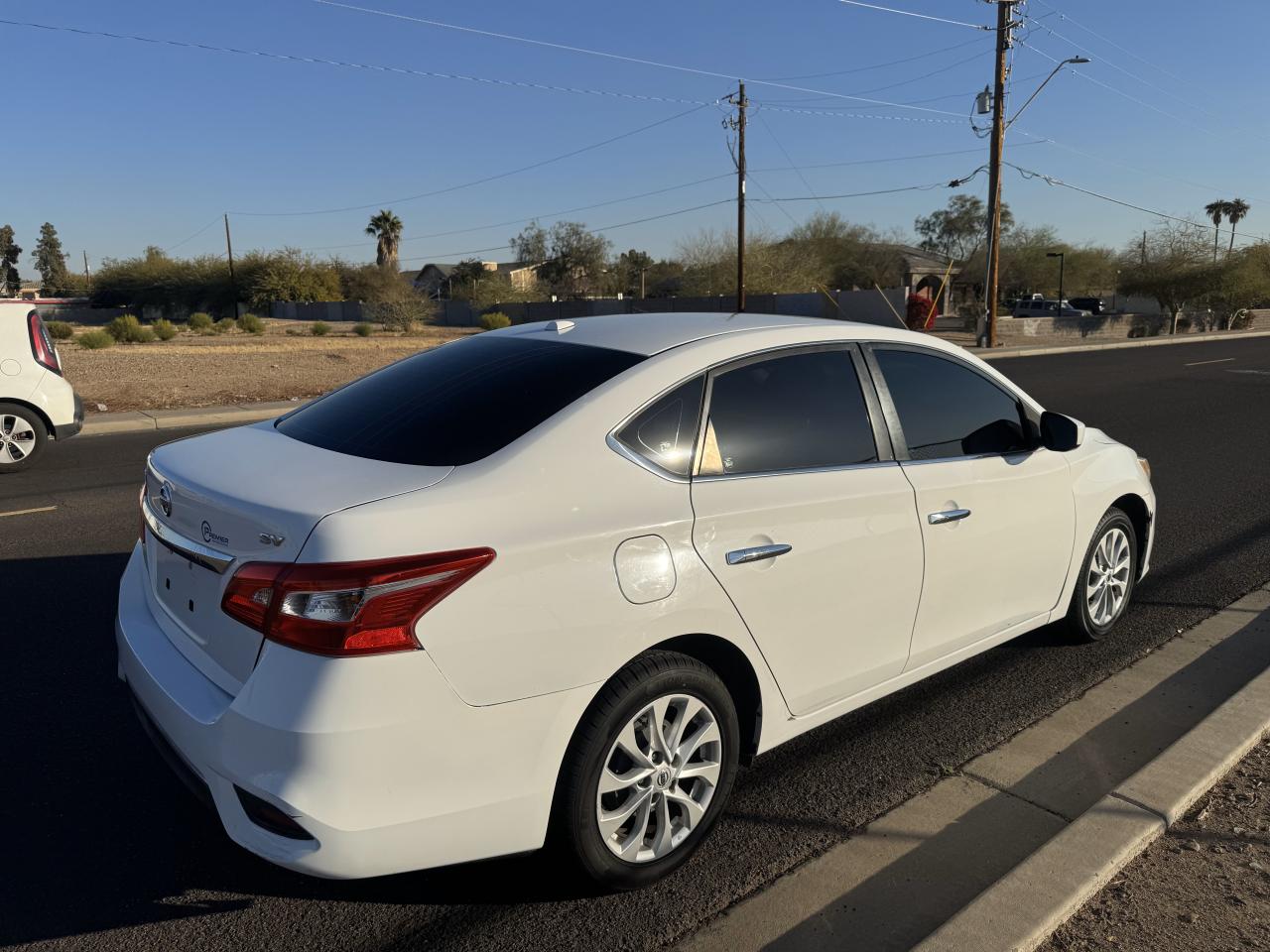 VIN 3N1AB7AP9JY345637 2018 NISSAN SENTRA no.4