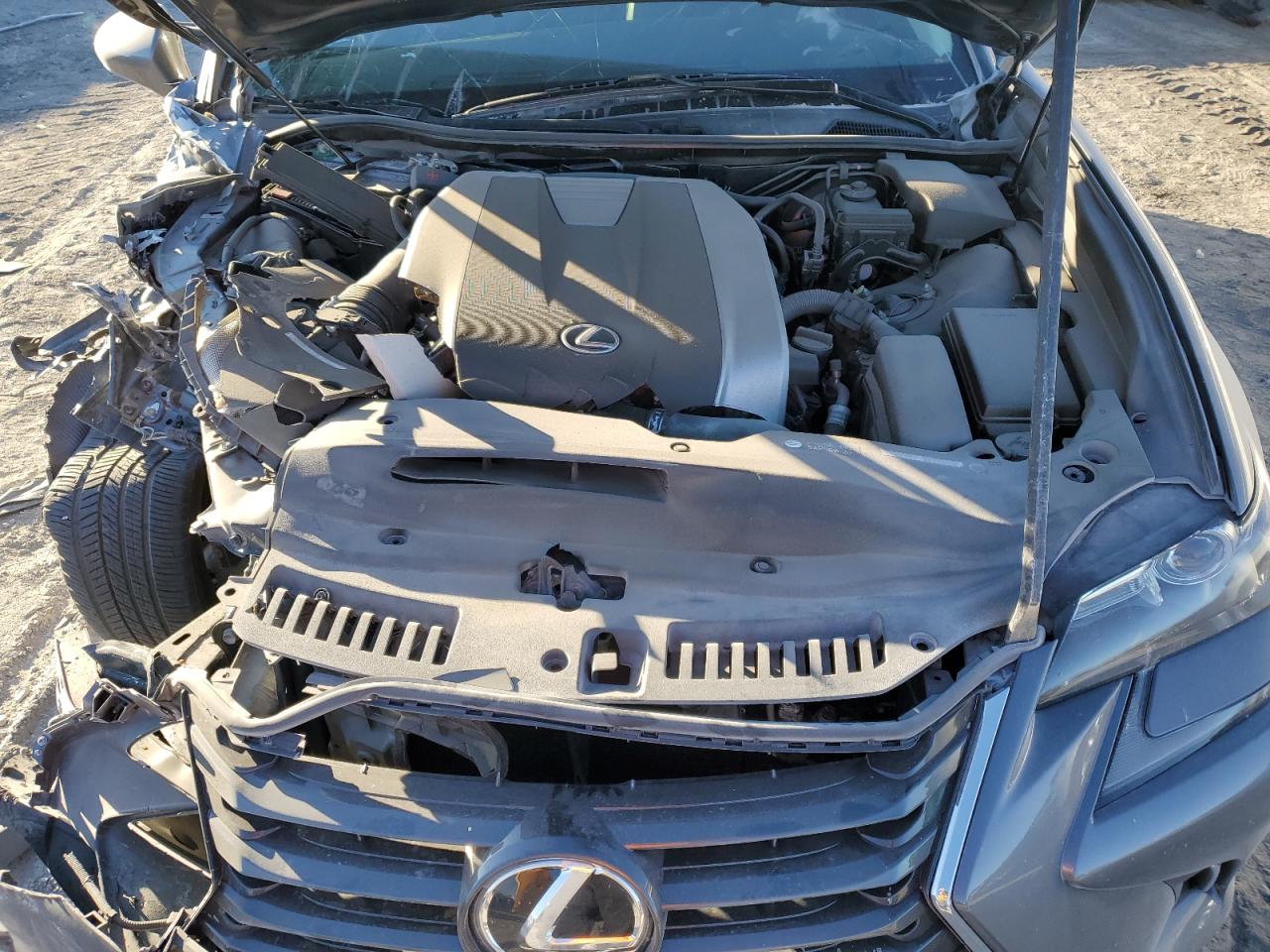 2016 Lexus GS - Image 13