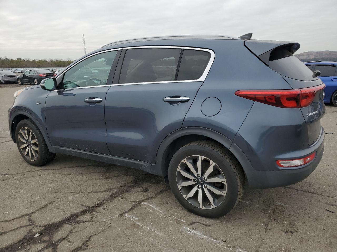 VIN KNDPNCAC4H7033449 2017 KIA SPORTAGE no.2