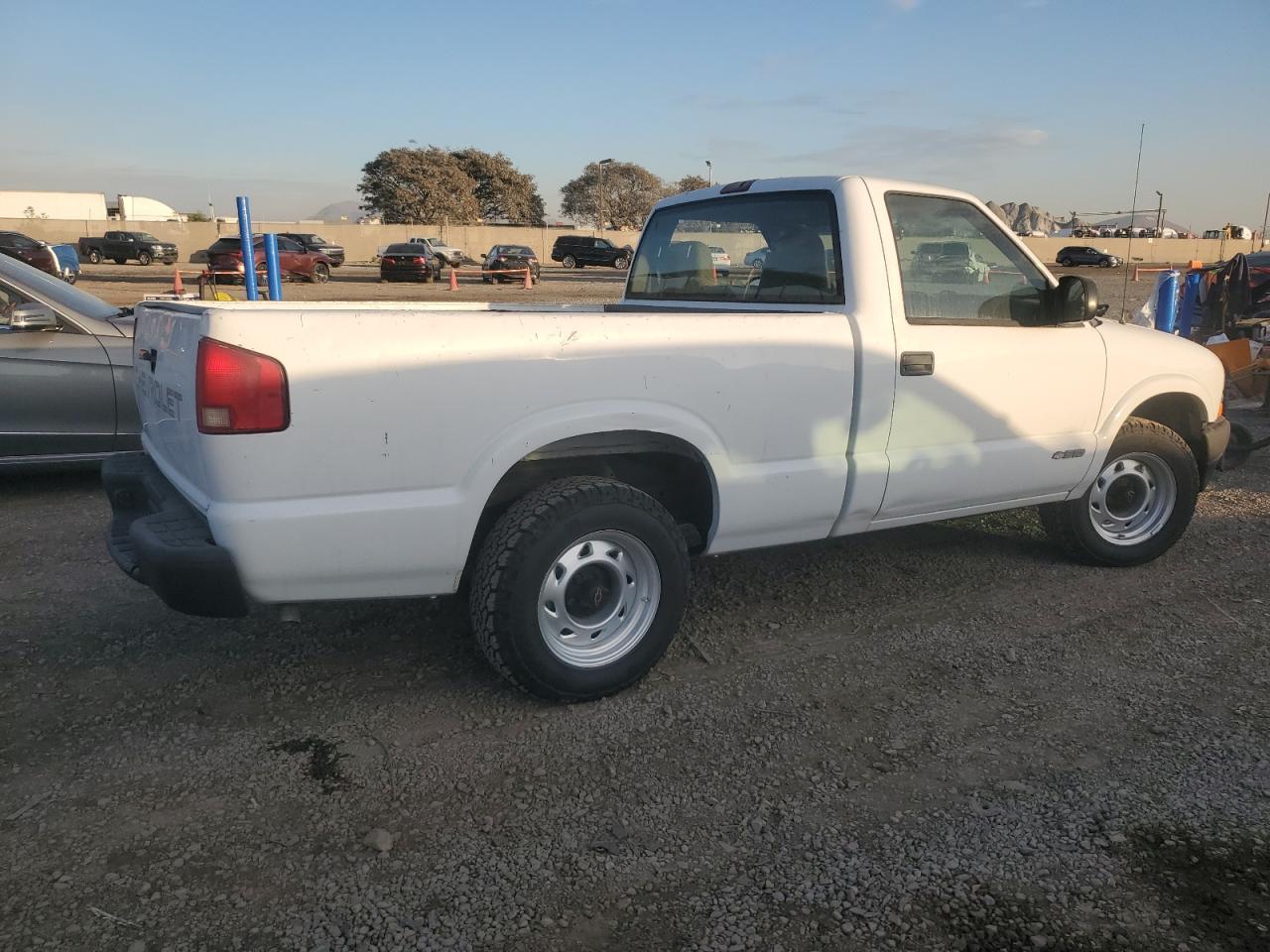 2002 Chevrolet S-10 Pickup - Image 3