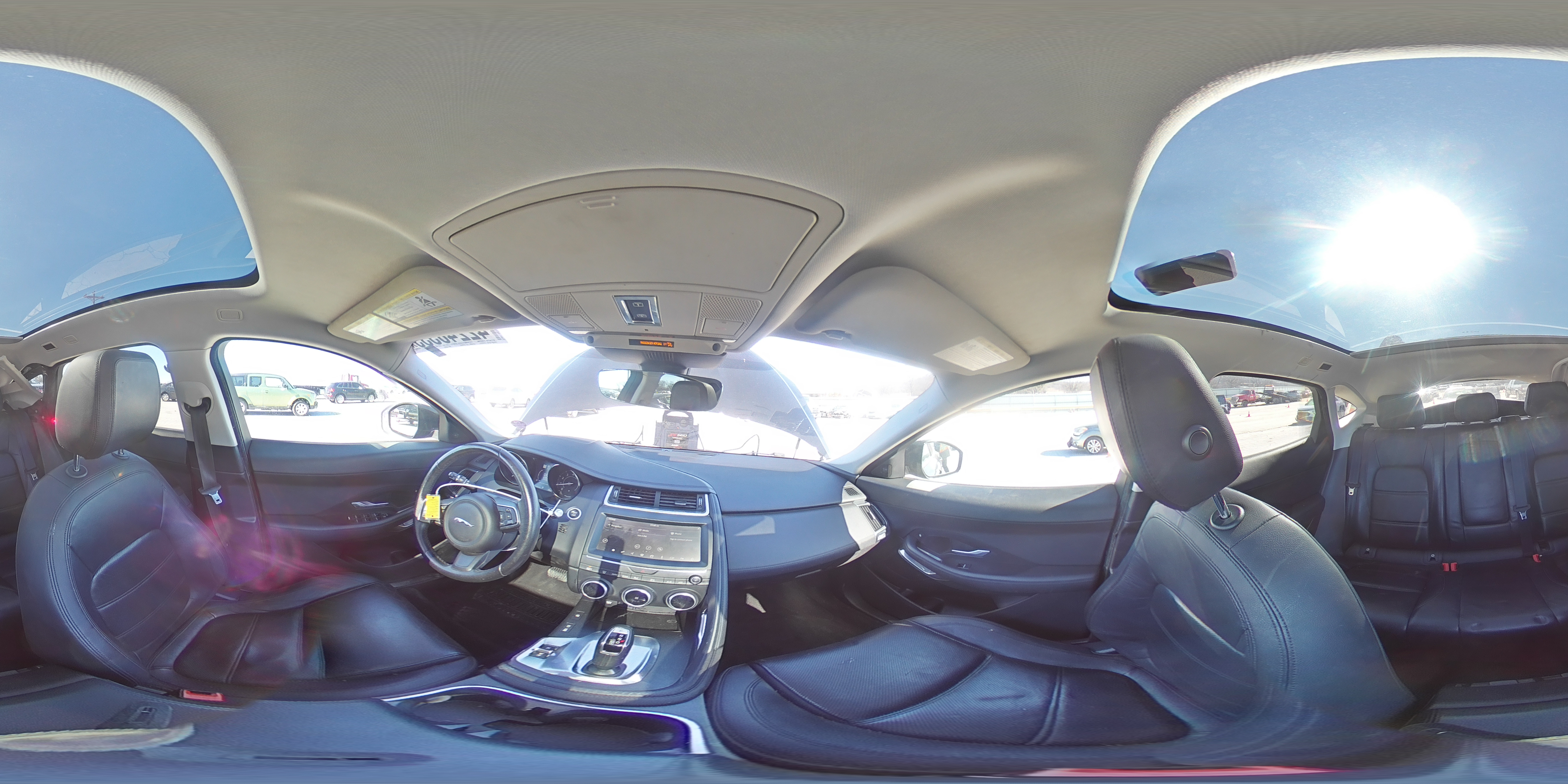 2019 Jaguar E-Pace - Image 16
