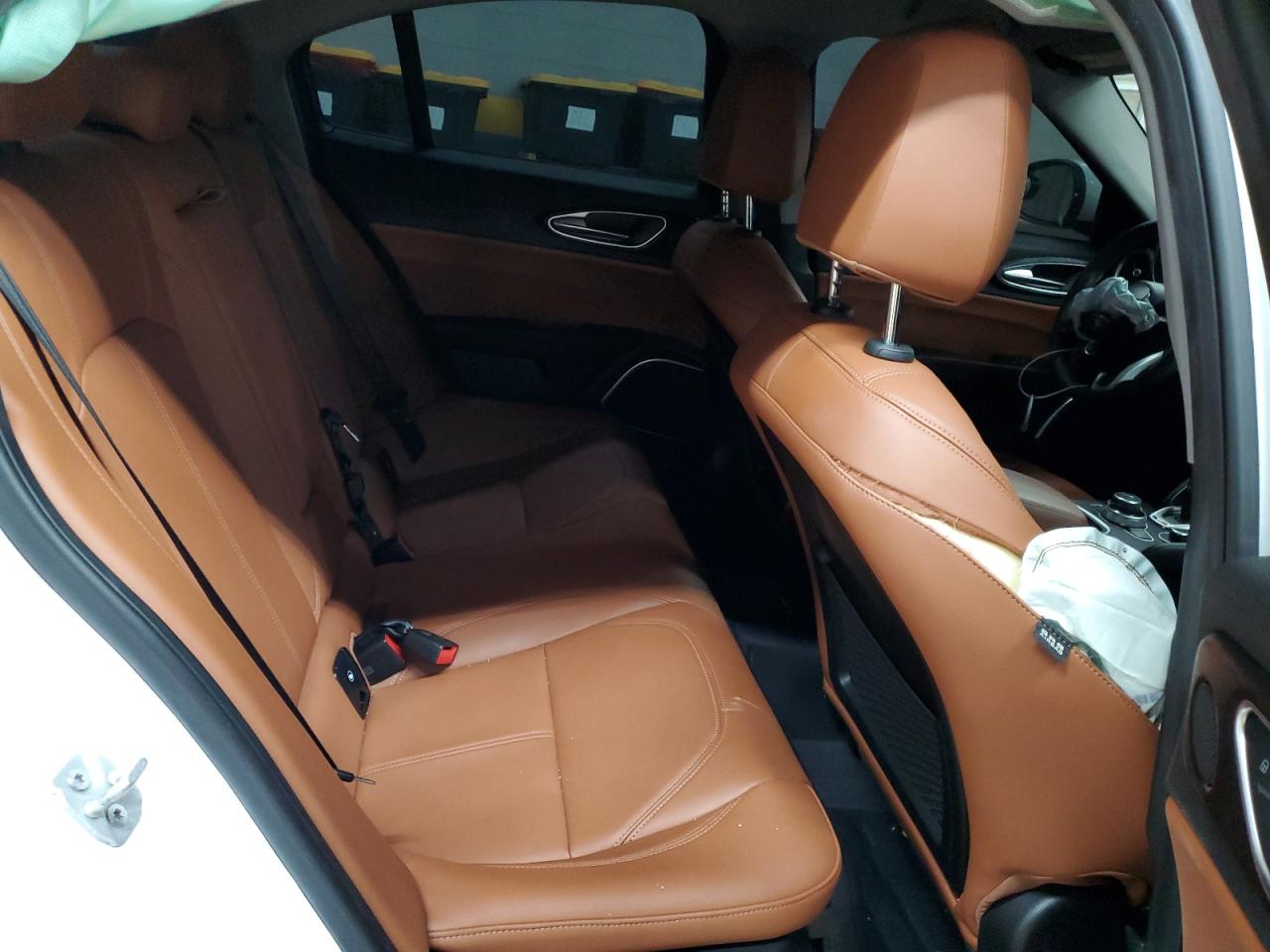 2021 Alfa Romeo Giulia - Image 11