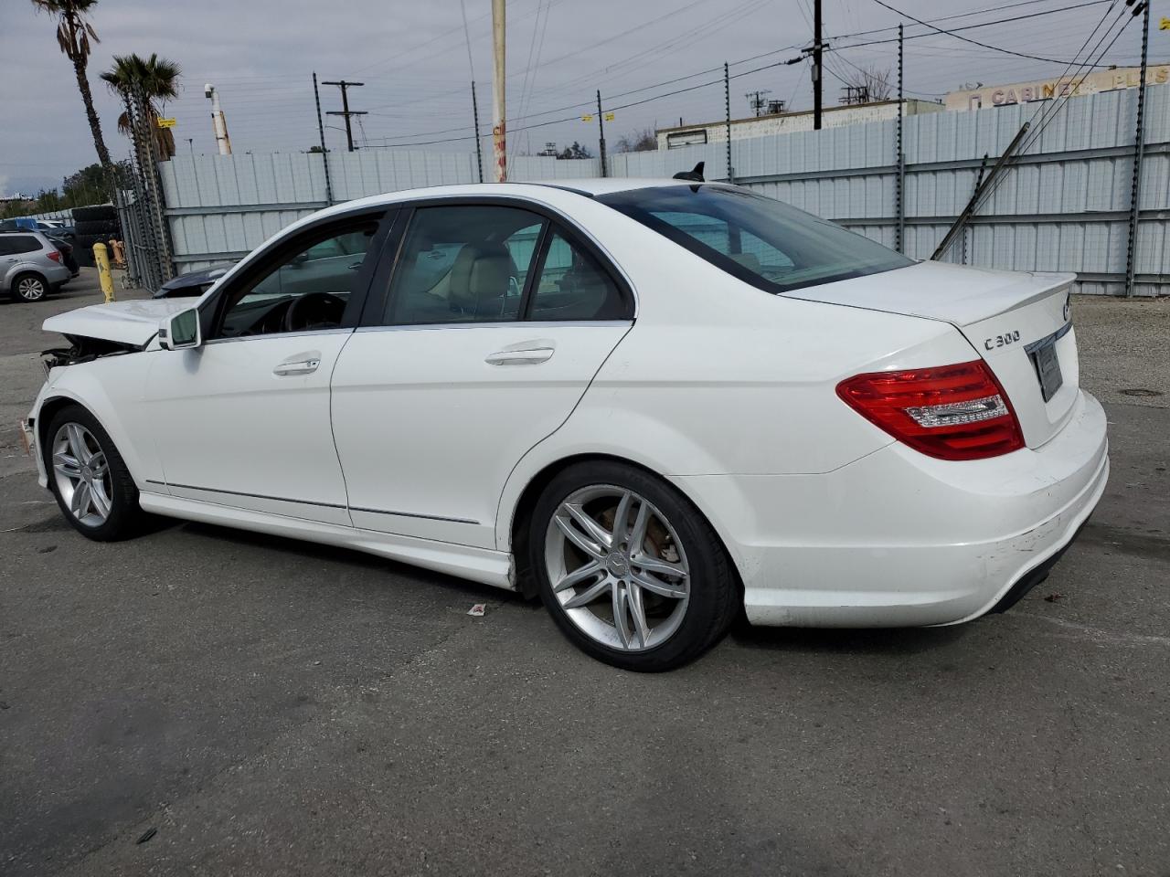 2014 Mercedes-Benz C-klasse - Image 2