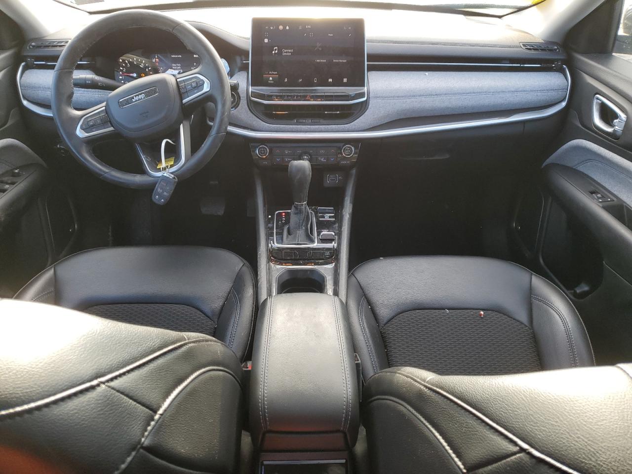 2022 Jeep Compass - Image 8