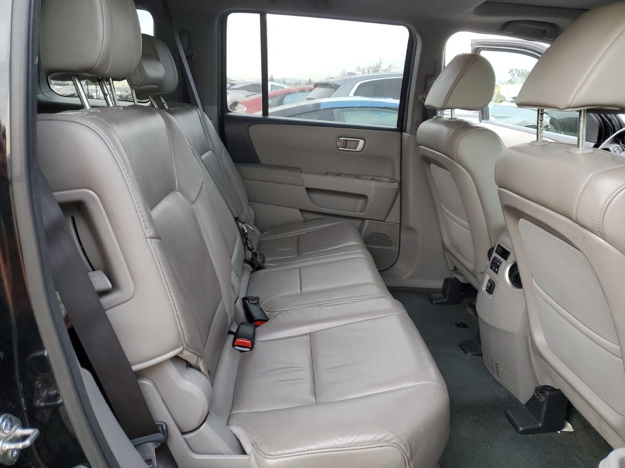2014 Honda Pilot - Image 11