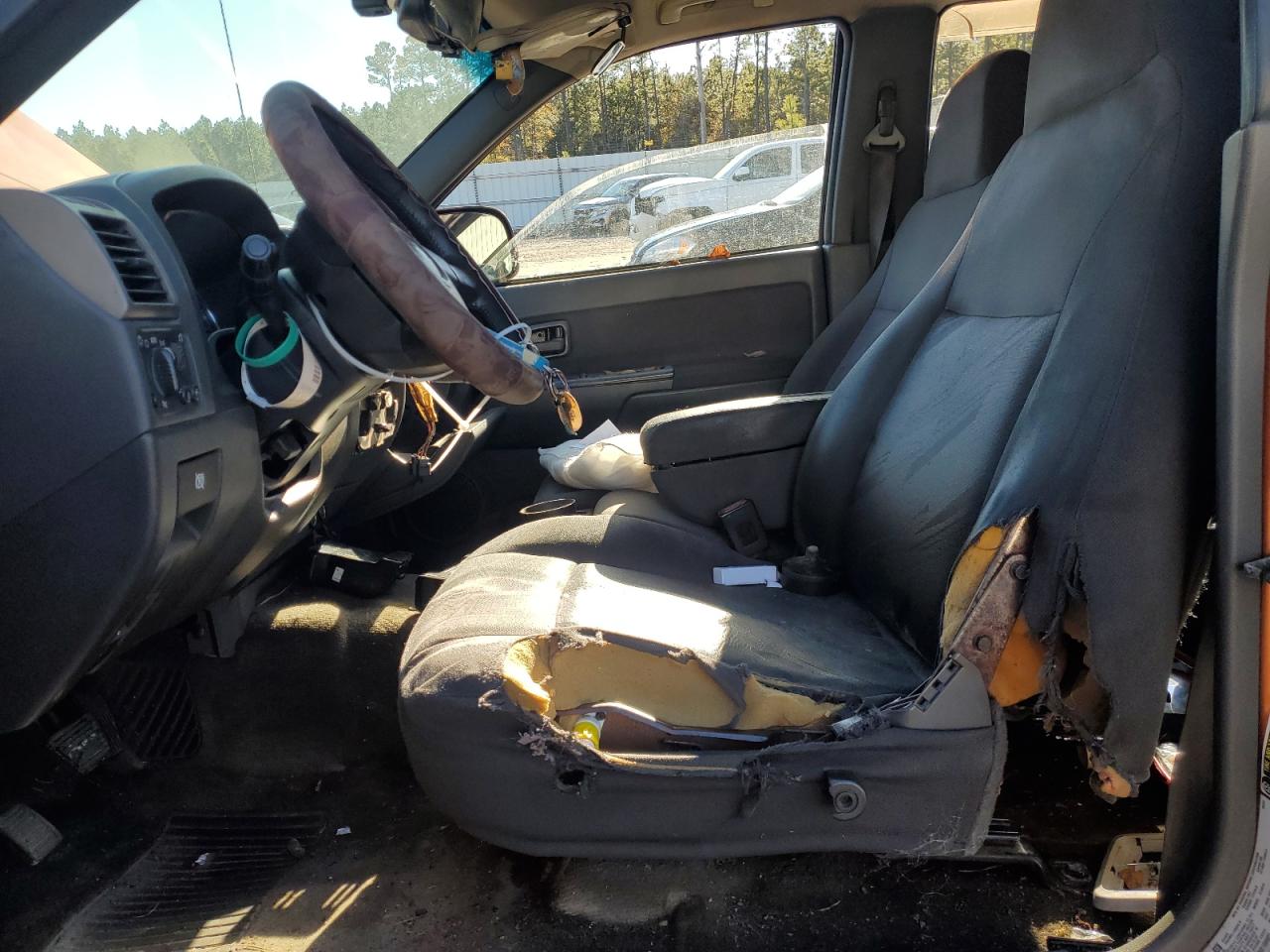 2004 Chevrolet Colorado - Image 7