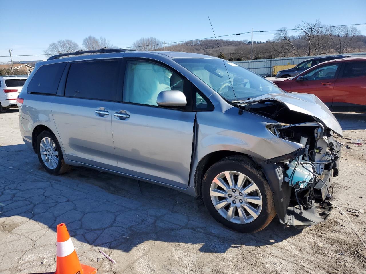 2014 Toyota Sienna - Image 4