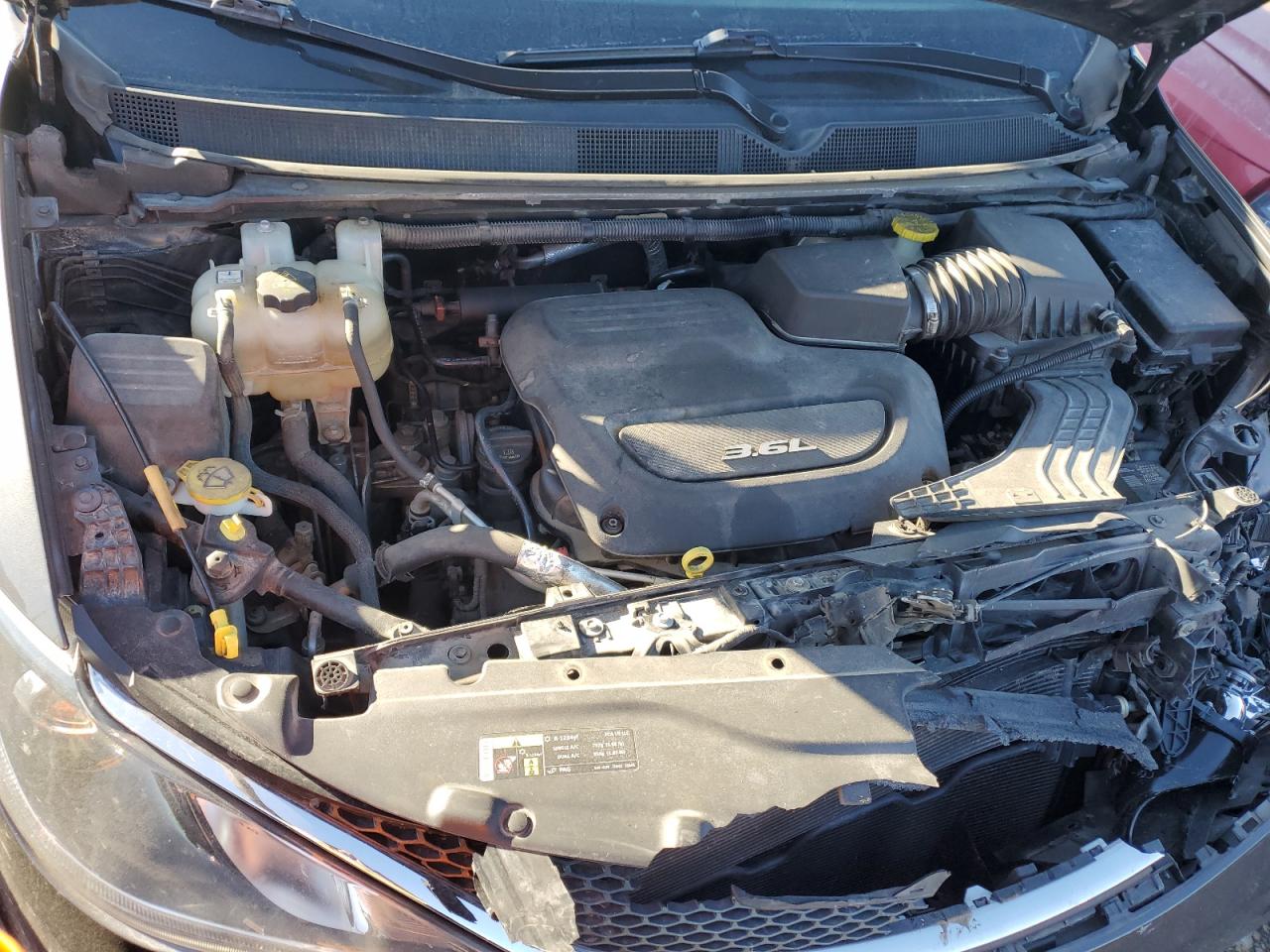 2017 Chrysler Pacifica - Image 12