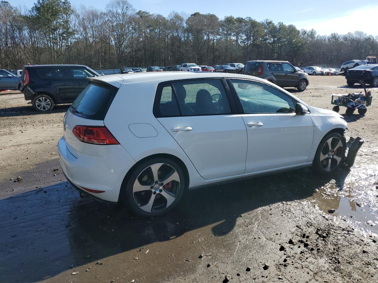 2017 Volkswagen GTI - Image 3