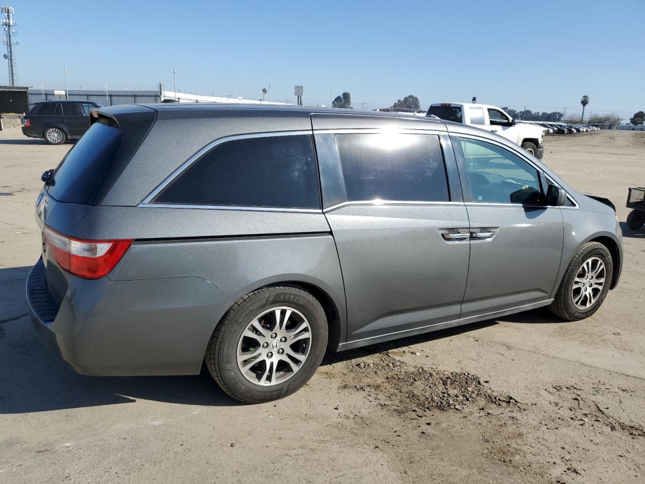 2011 Honda Odyssey - Image 3