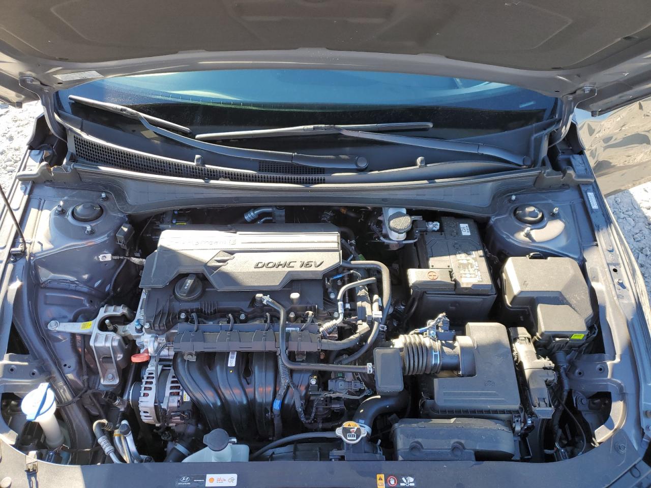 2024 Hyundai Elantra - Image 11