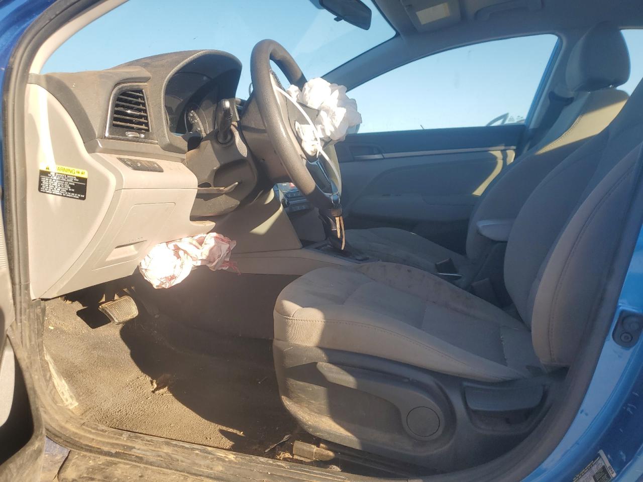 2018 Hyundai Elantra - Image 7