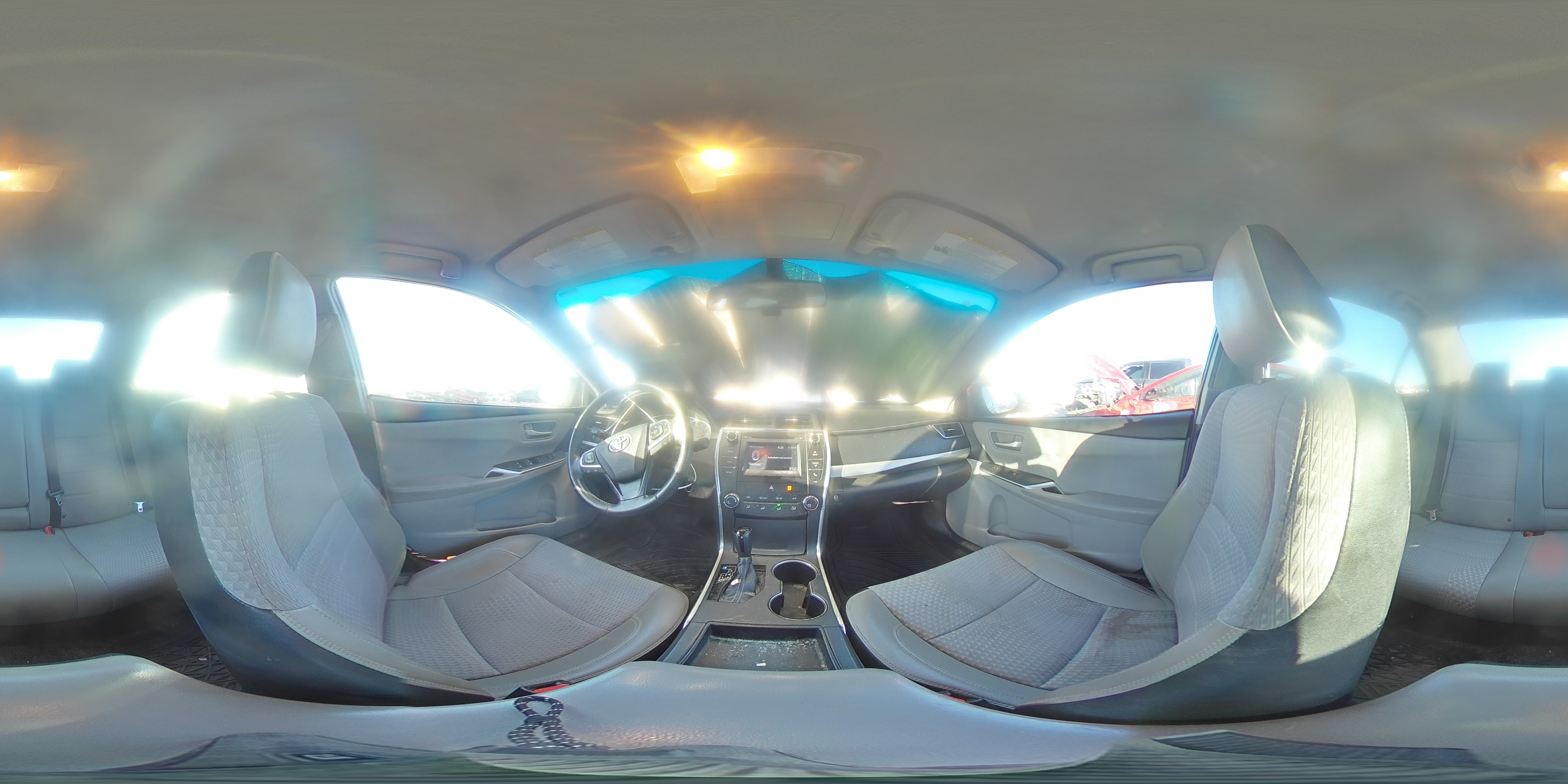 2015 Toyota Camry - Image 13