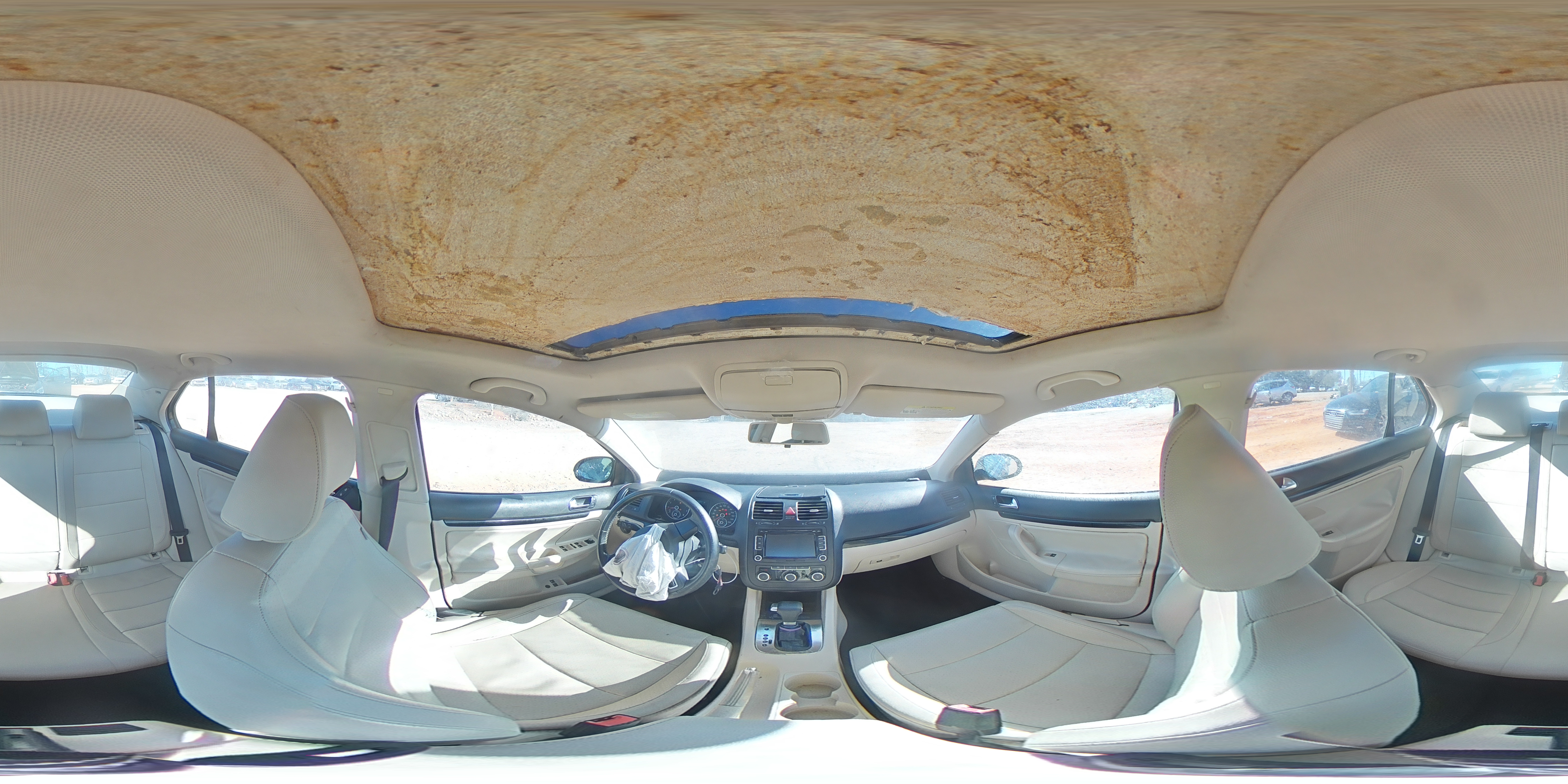 2010 Volkswagen Jetta - Image 12