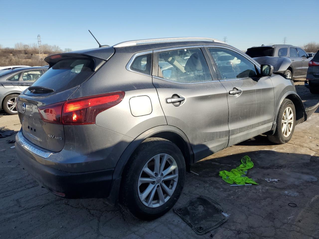 2017 Nissan Rogue - Image 3