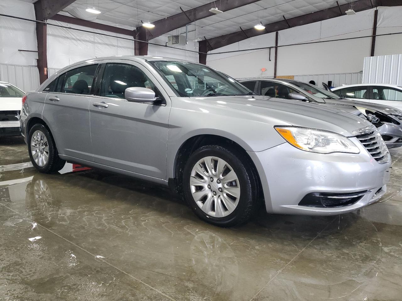 2014 Chrysler 200 - Image 4