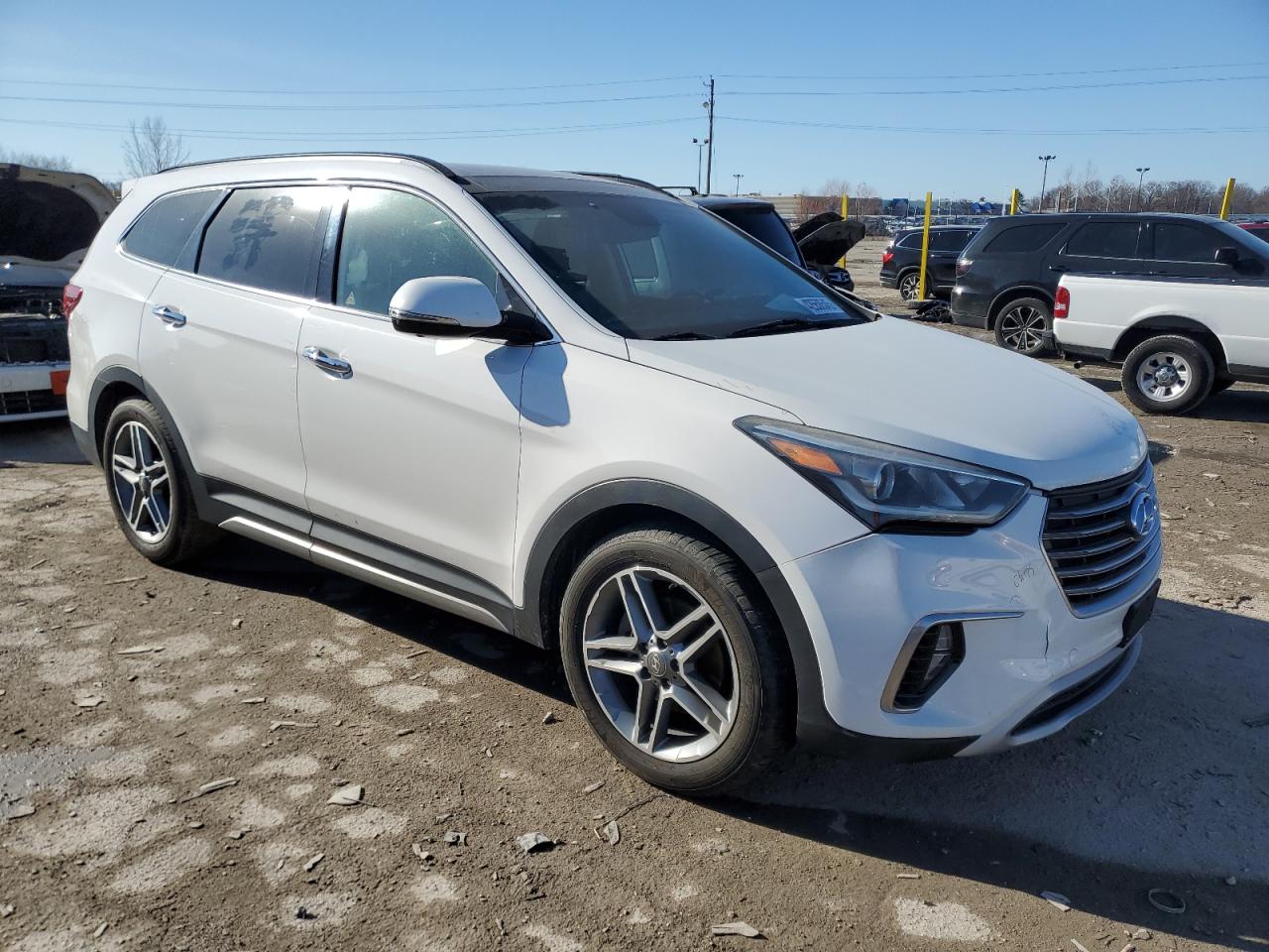 2017 Hyundai Santa Fe - Image 4