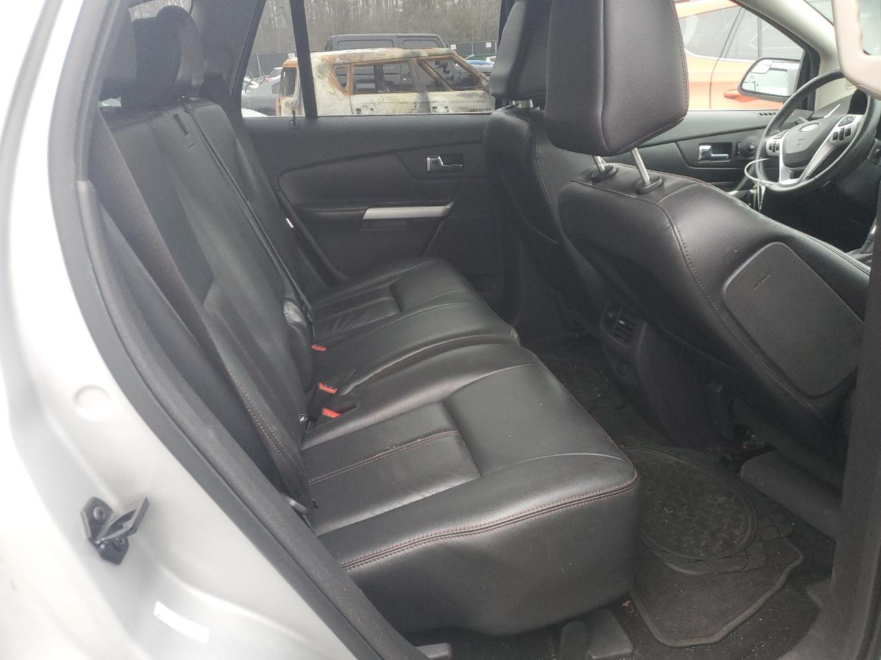 2011 Ford Edge - Image 11
