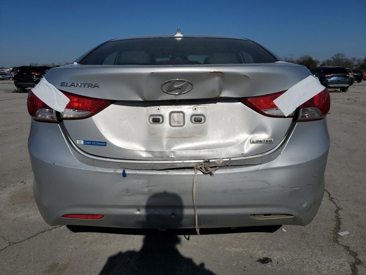 2013 Hyundai Elantra - Image 6