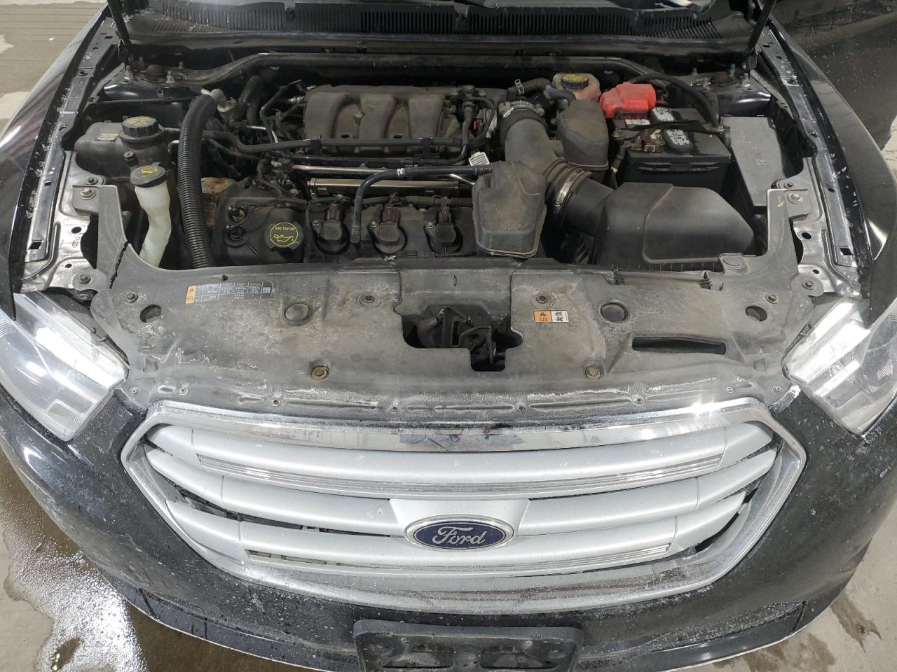 2016 Ford Taurus - Image 11