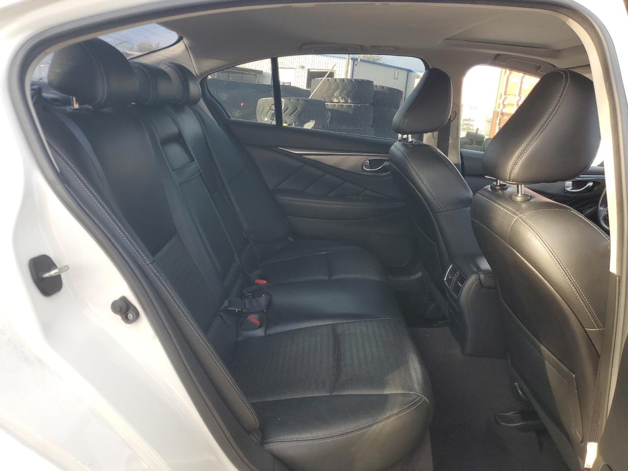 2016 Infiniti Q50 - Image 10