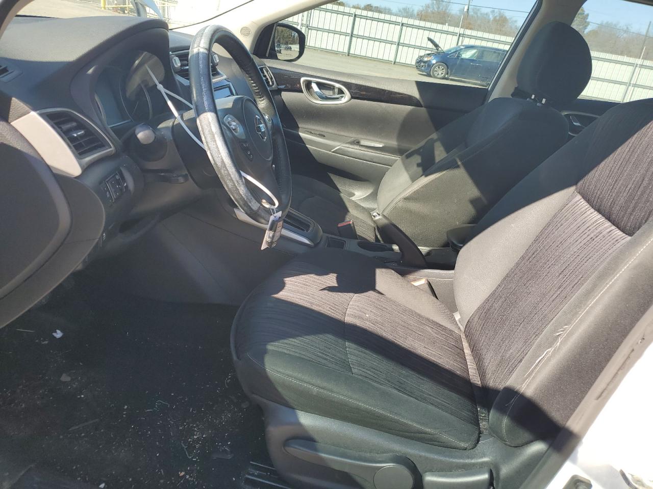2019 Nissan Sentra - Image 7