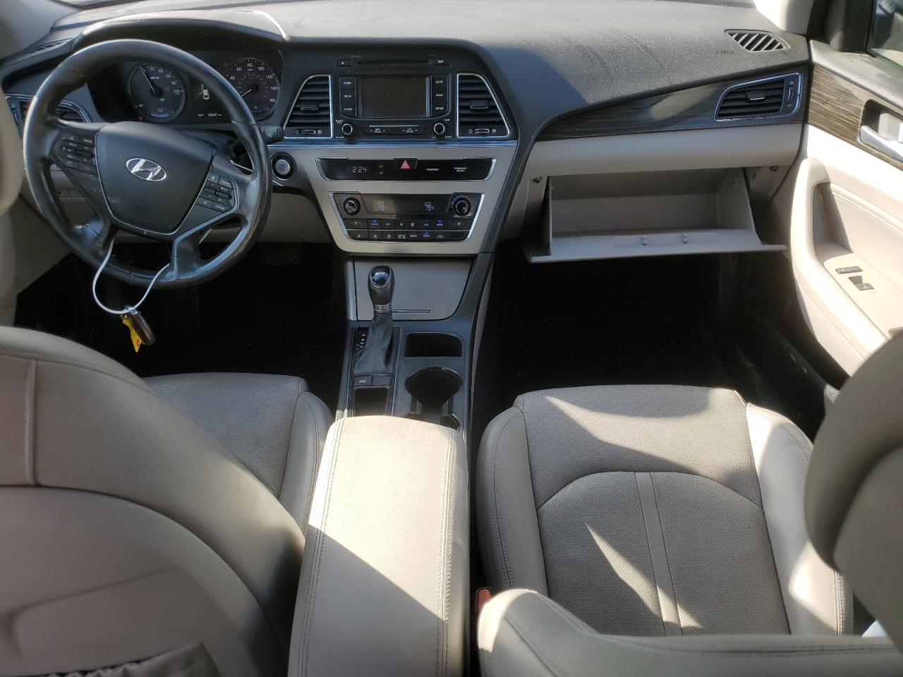 2016 Hyundai Sonata - Image 8