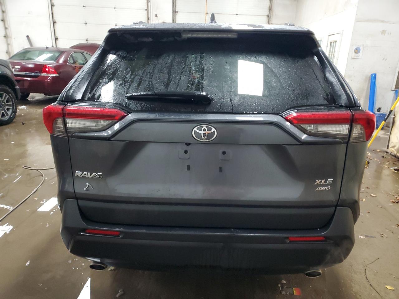 2023 Toyota RAV 4 - Image 6