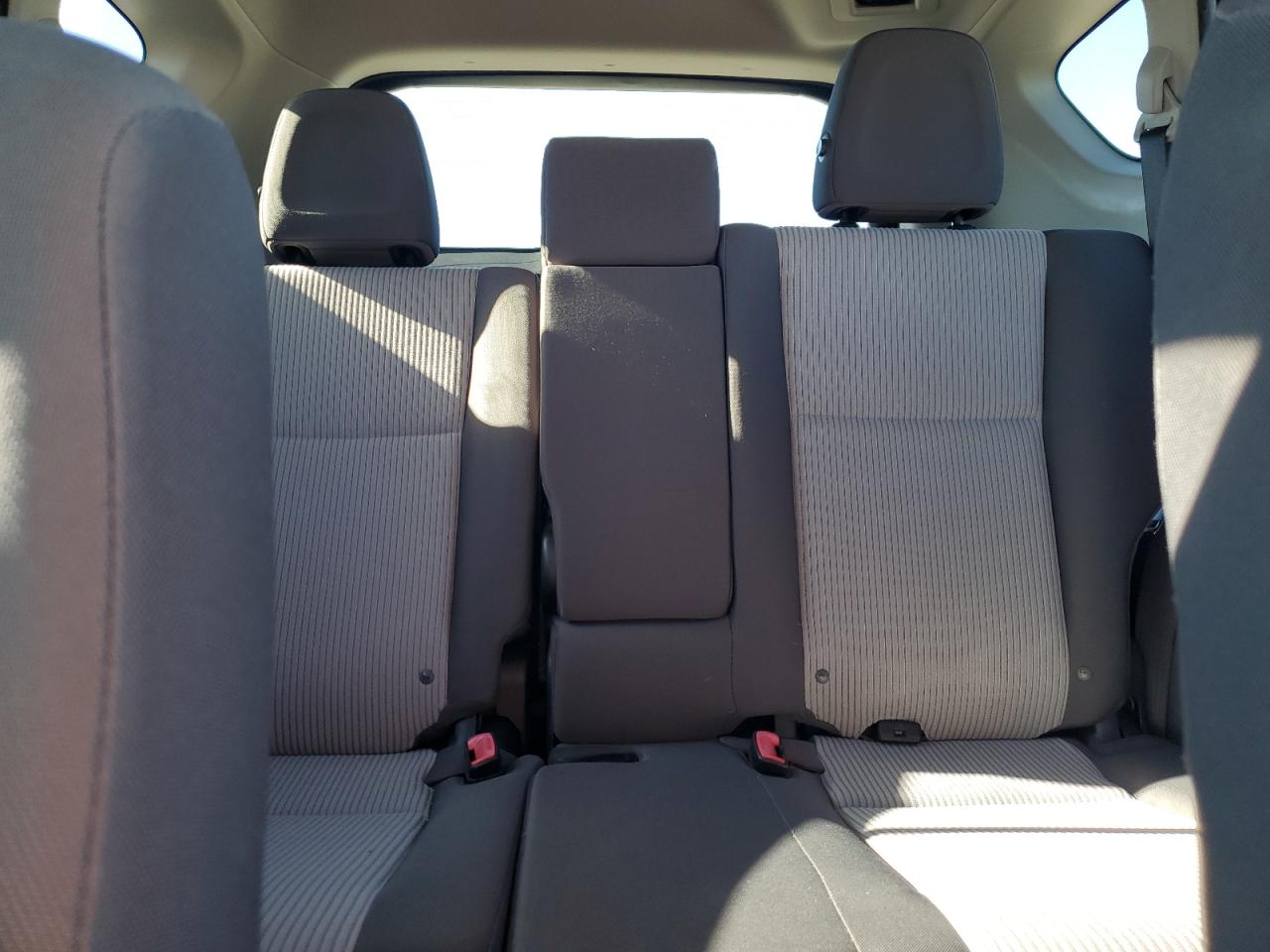 2014 Toyota RAV 4 - Image 10