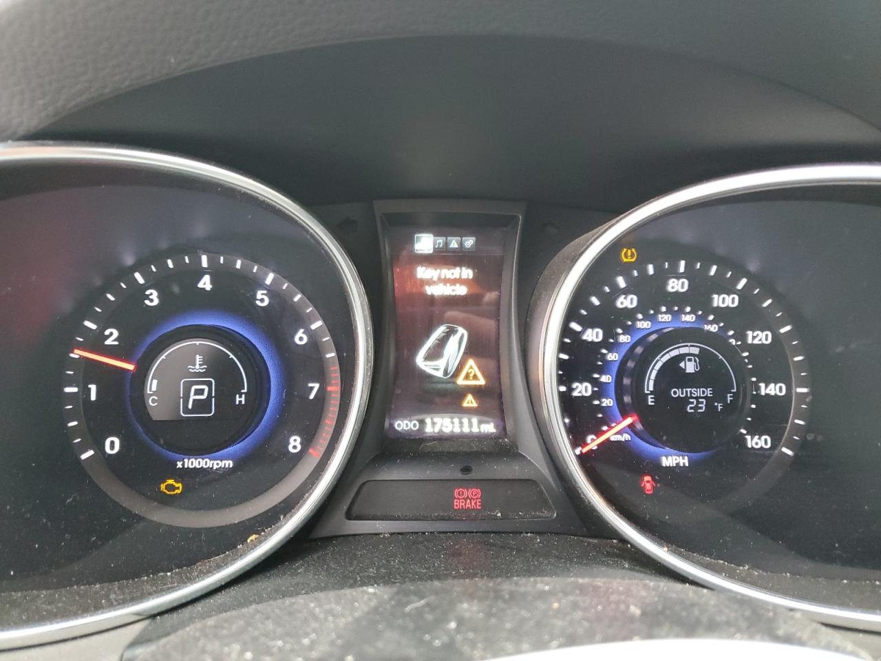 2013 Hyundai Santa Fe - Image 9