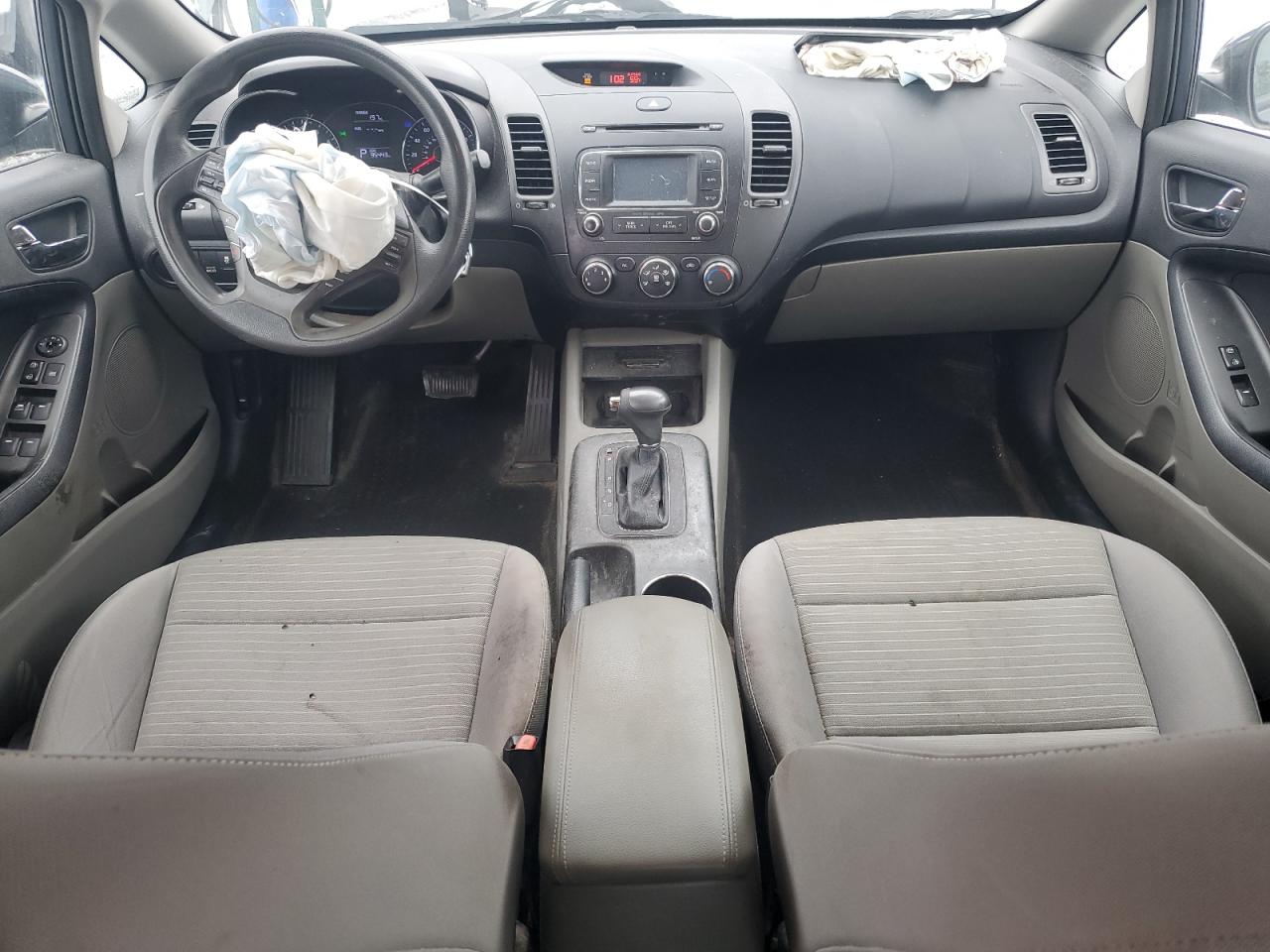 2016 Kia Forte - Image 8