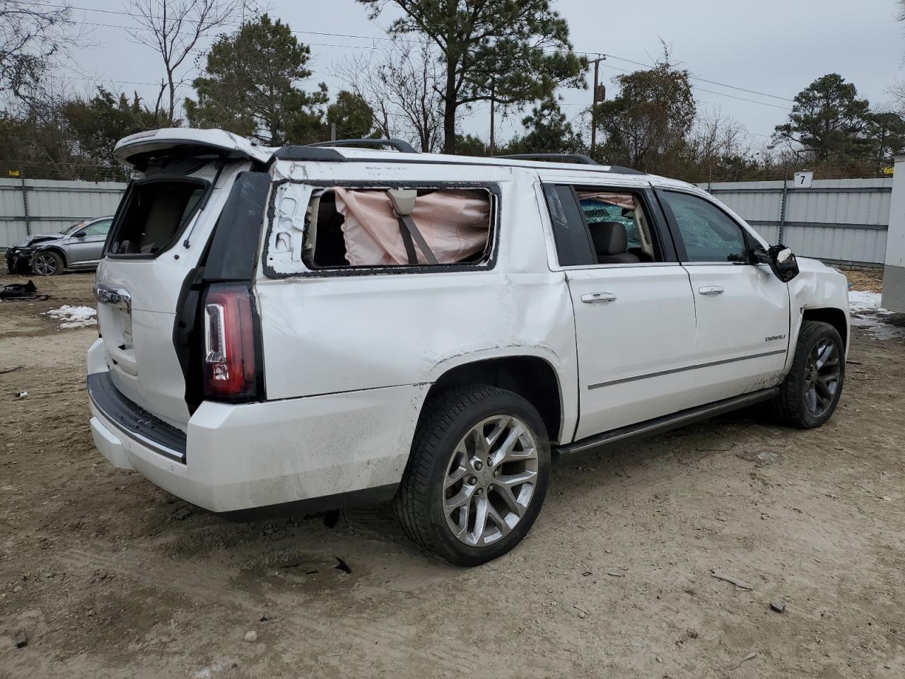 2016 GMC Yukon - Image 3