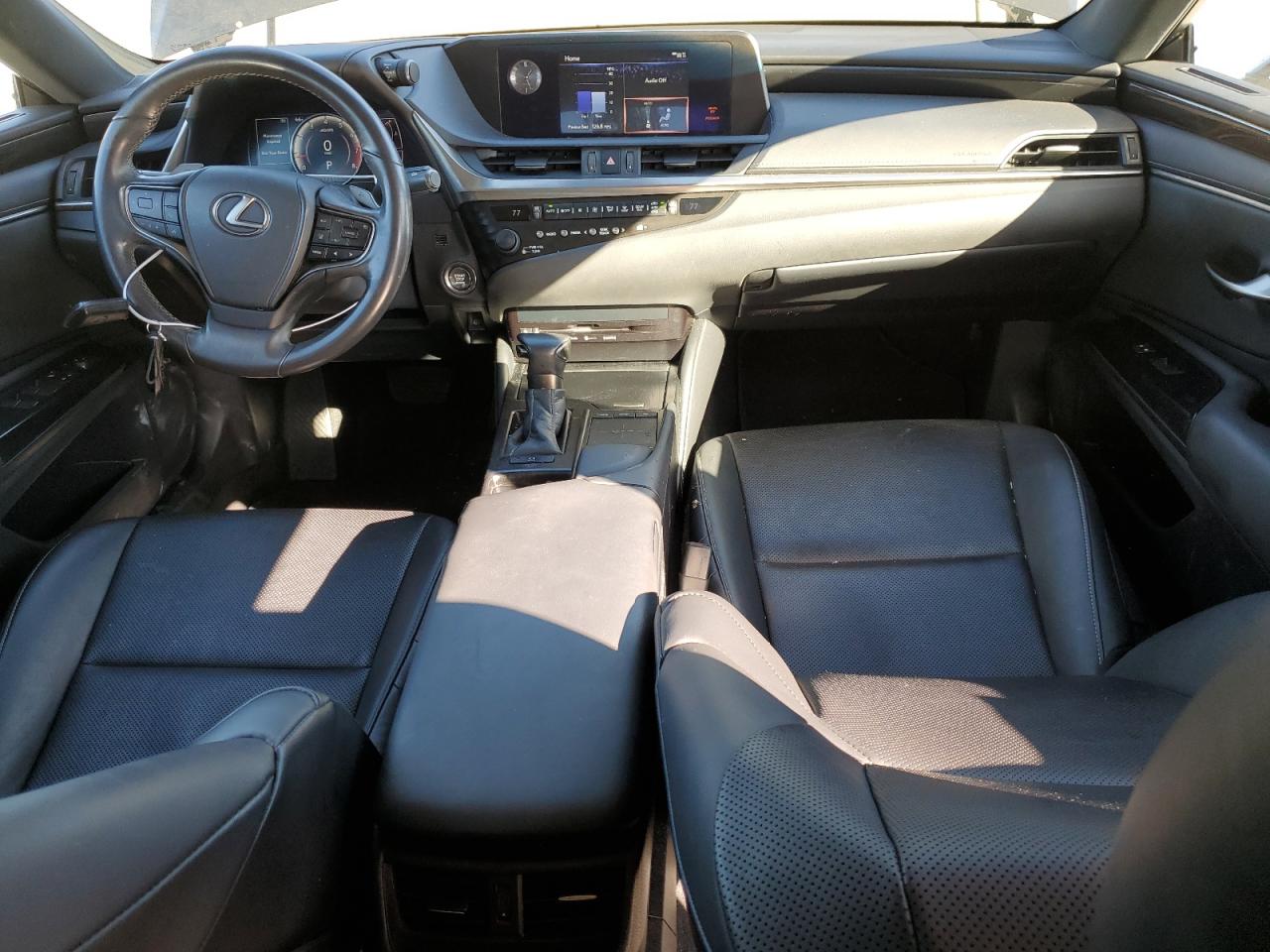 2020 Lexus ES - Image 8